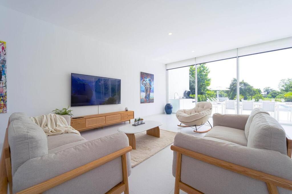Luxury 4 Bed Pool Palm Hills Golf Club - Ph4a