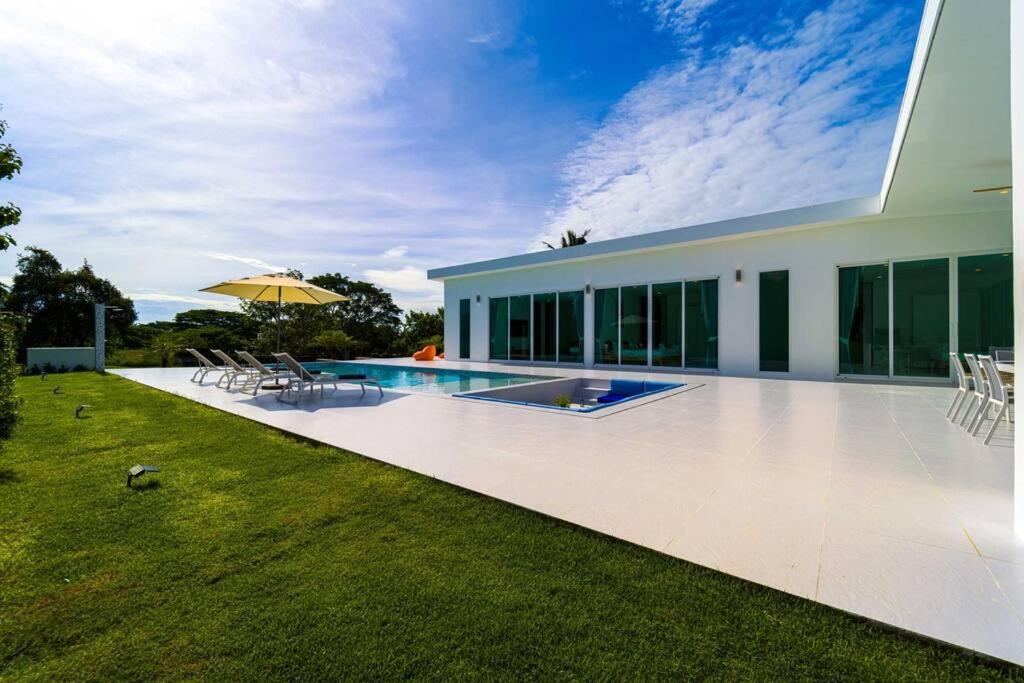 Ferienhaus Luxury 4 Bed Pool Palm Hills Golf Club - Ph4a