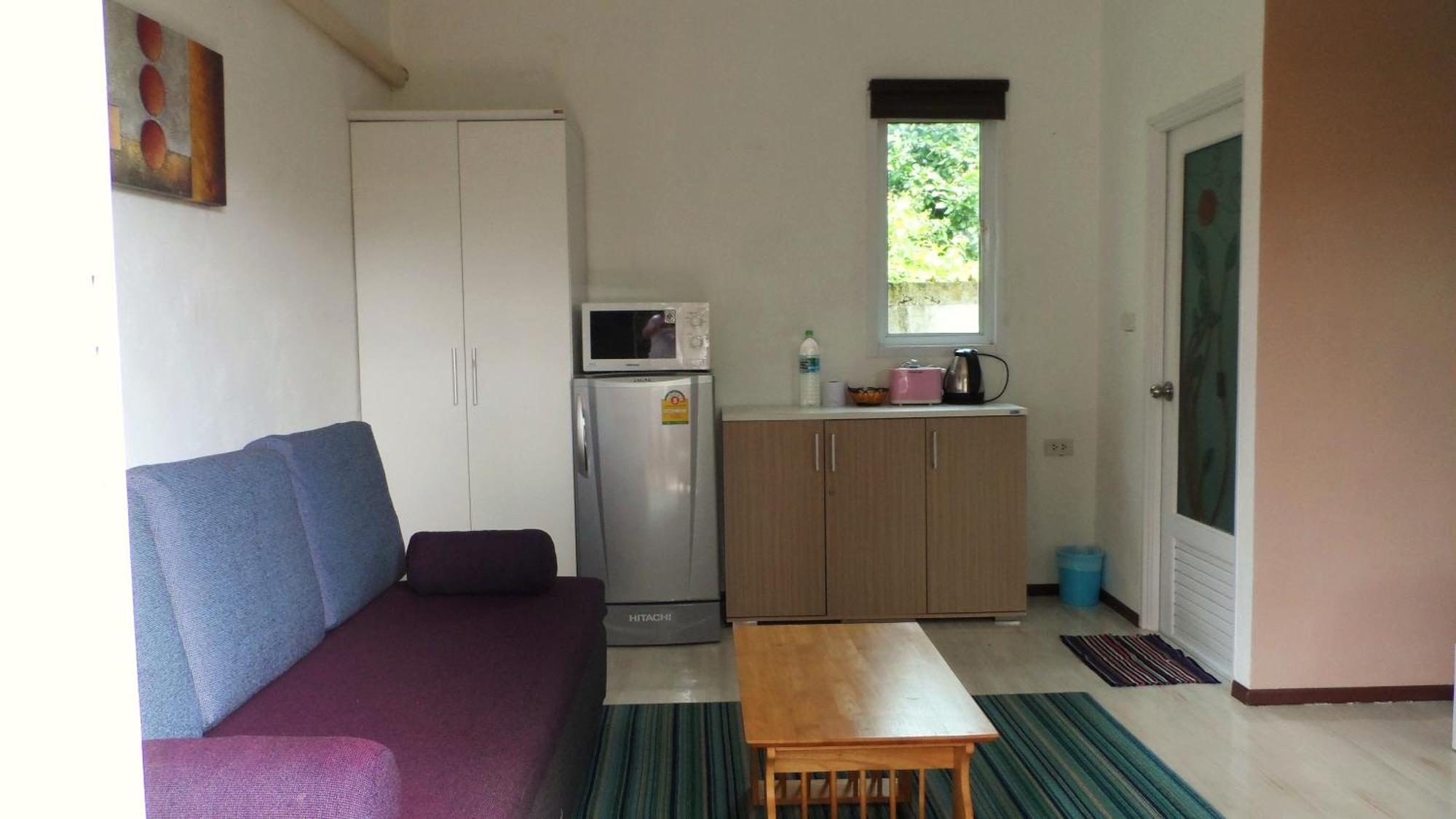 Baan Sabaaidee - Adult Friendly Hotel HHQ