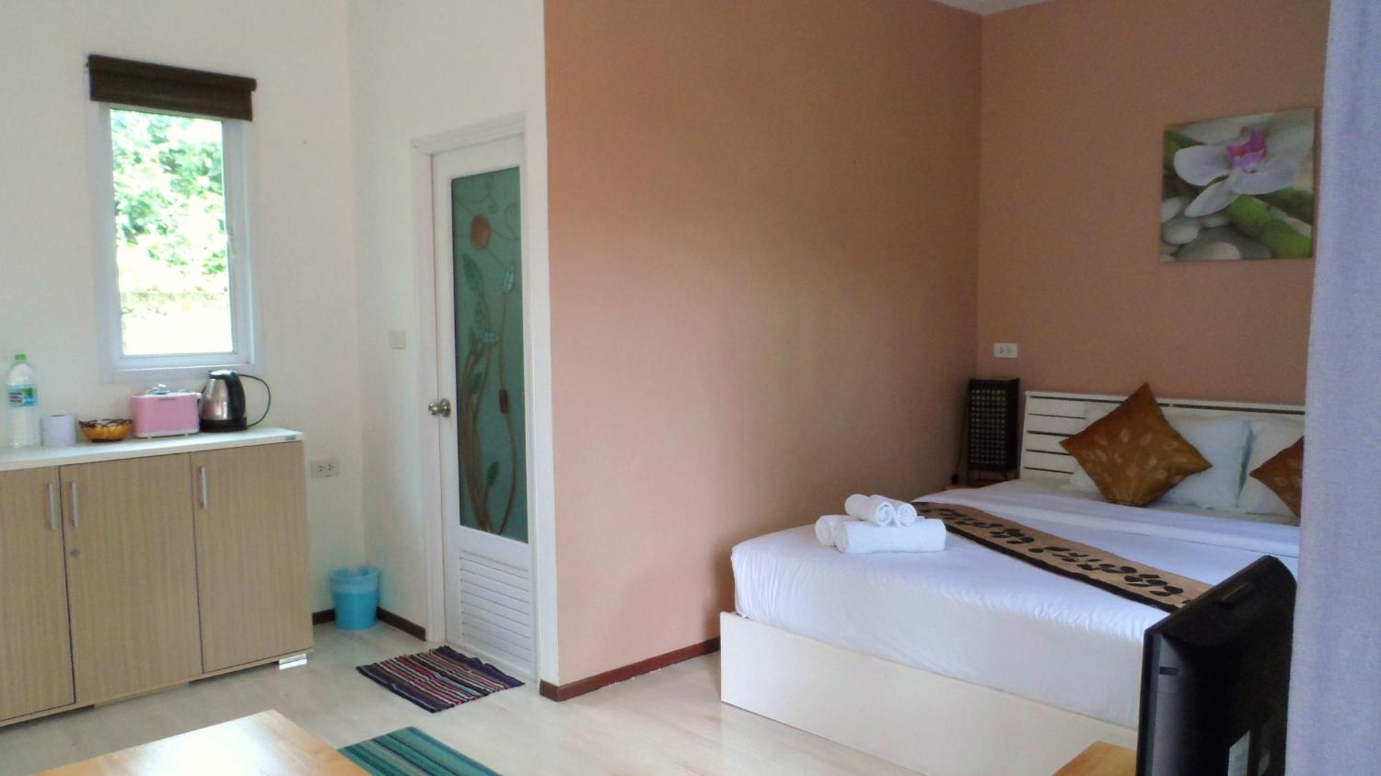 Hotel Baan Sabaaidee - Adult Friendly HHQ