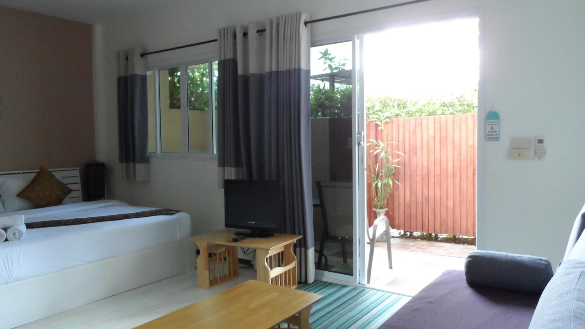 Baan Sabaaidee - Adult Friendly Hotel
