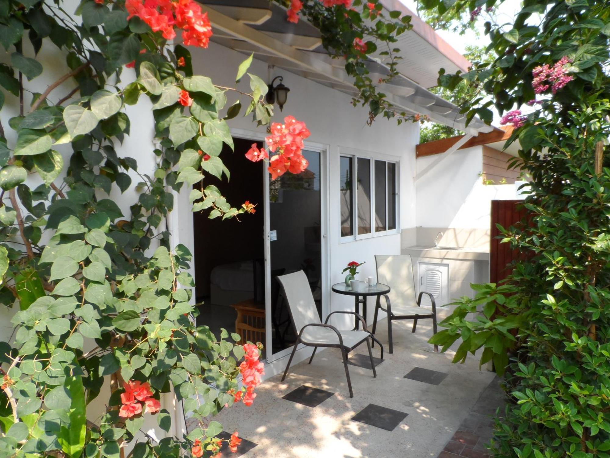 Baan Sabaaidee - Adult Friendly HHQ