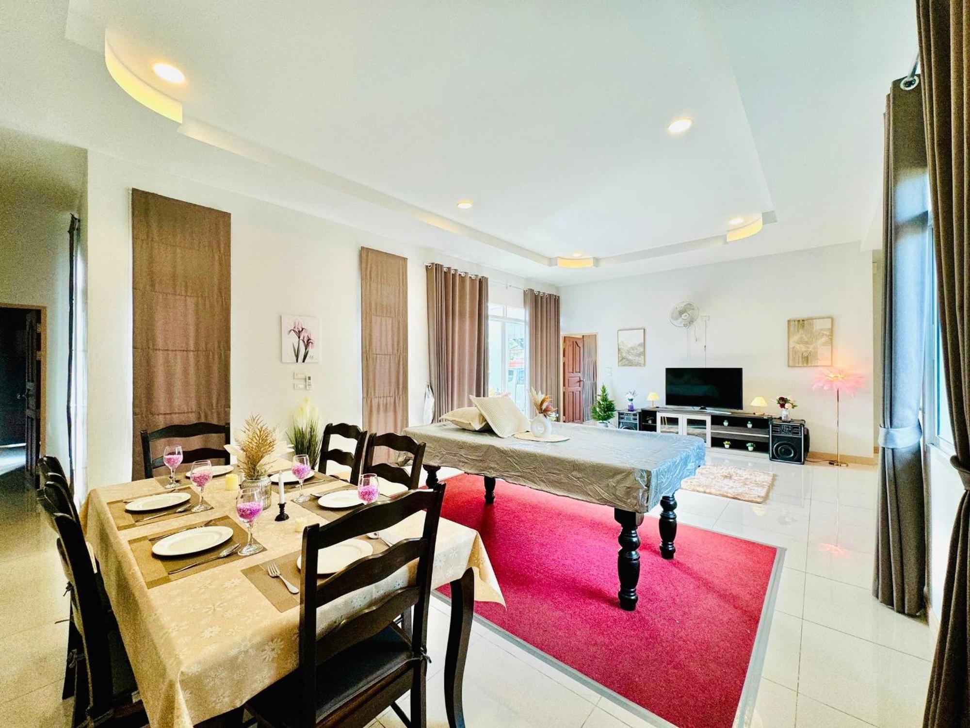 The Paragon Pool * Hua Hin