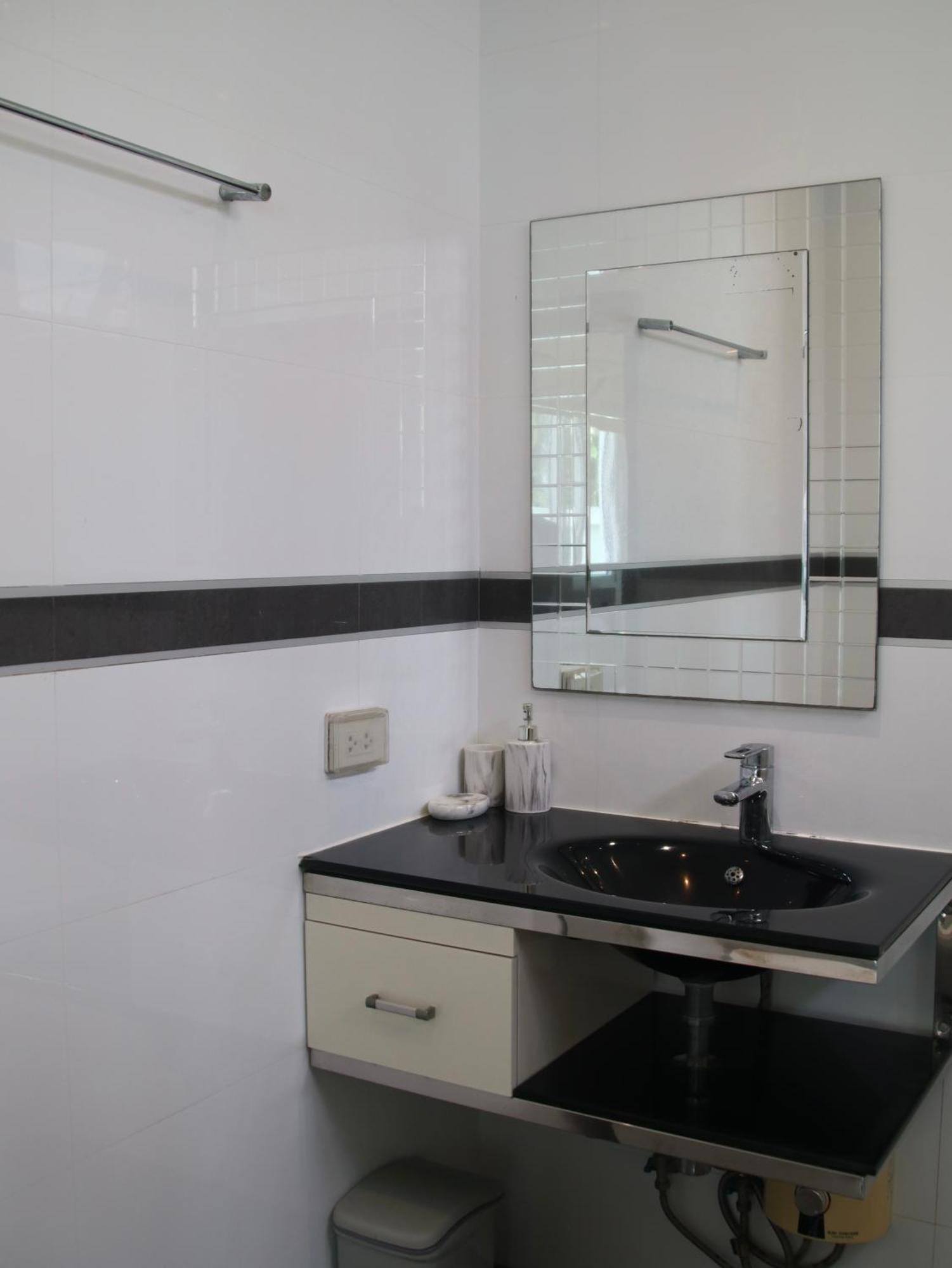 Beautiful 2 Bedroom With A Dedicated Office Villa Hua Hin