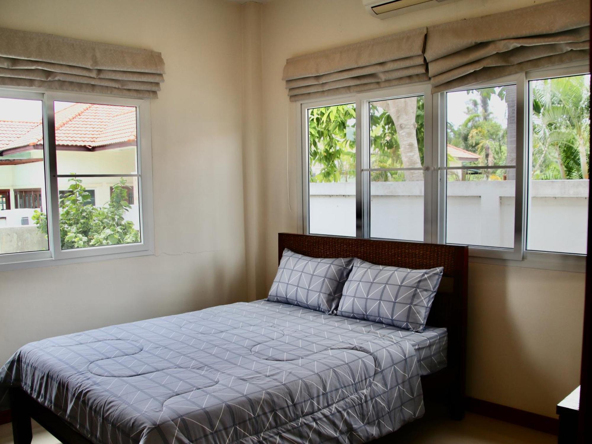 Beautiful 2 Bedroom With A Dedicated Office