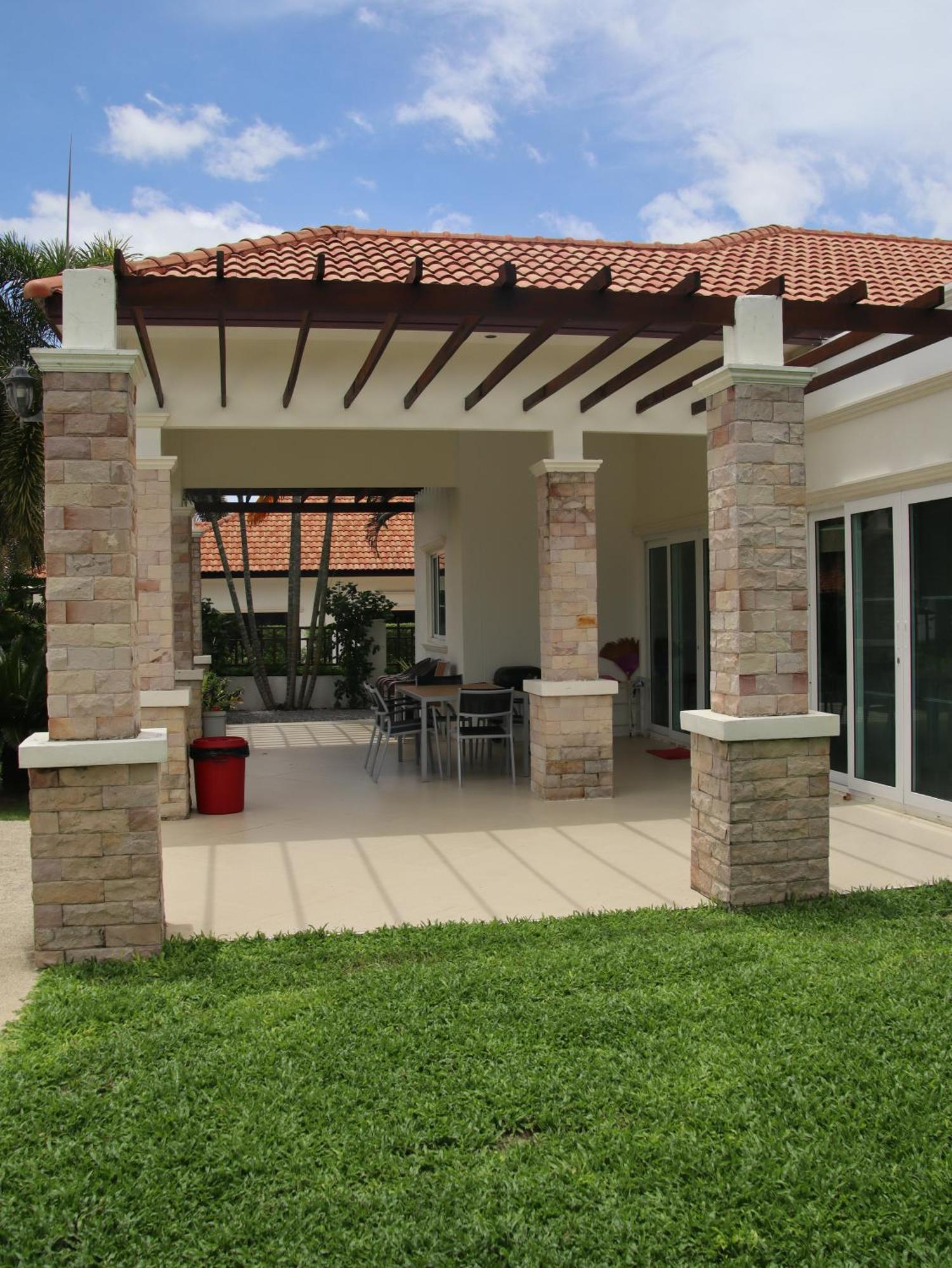 Beautiful 2 Bedroom With A Dedicated Office Villa *