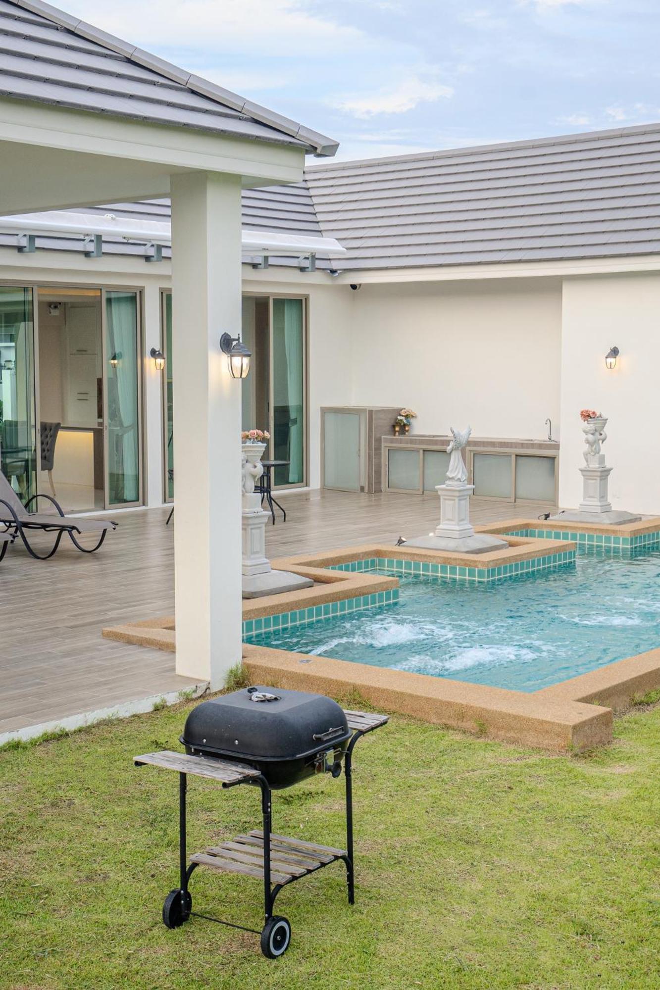 Villa Luxurious 4-bedroom Pool Mountain Views Hua Hin