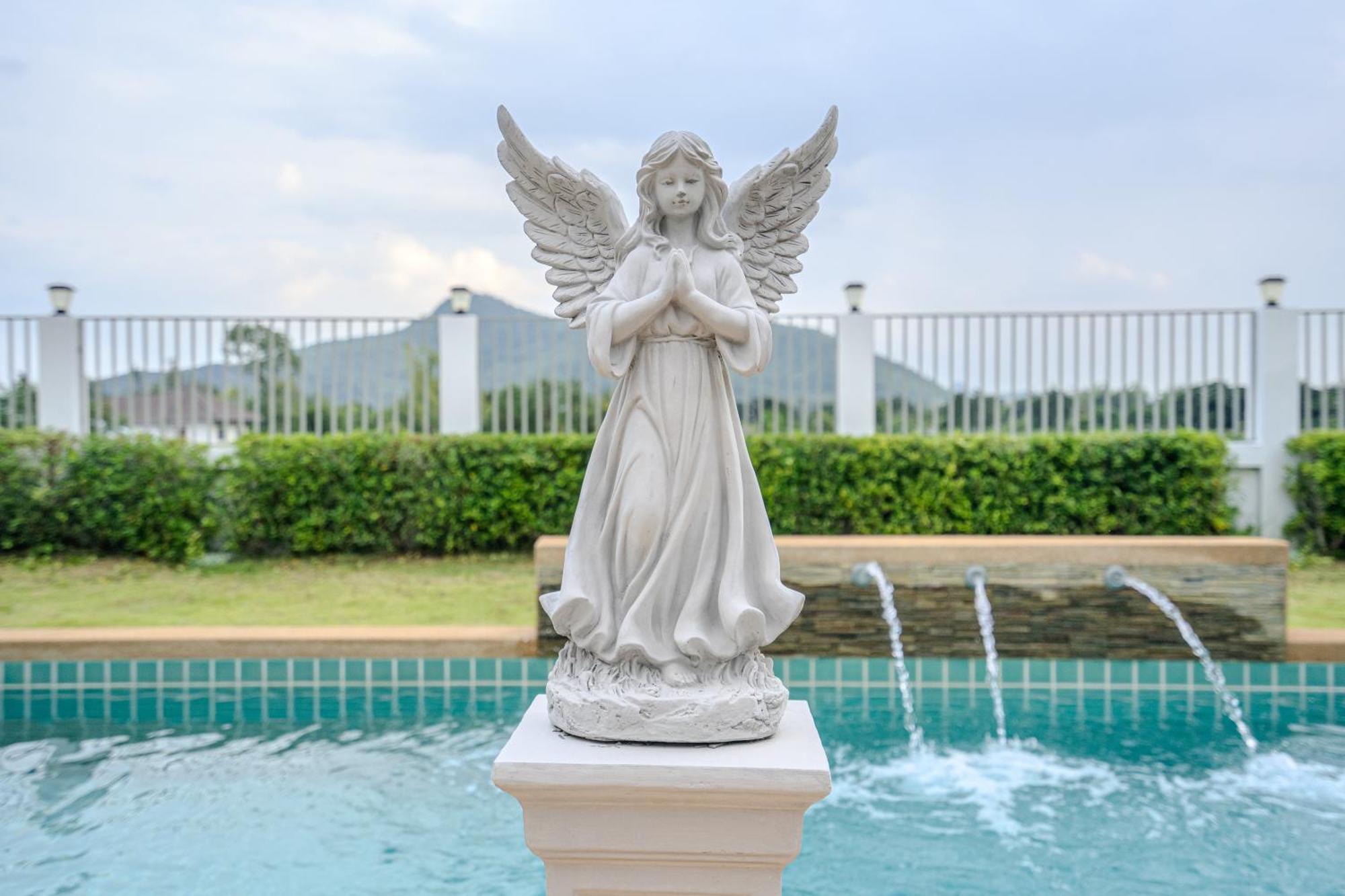 Villa Luxurious 4-bedroom Pool Mountain Views *