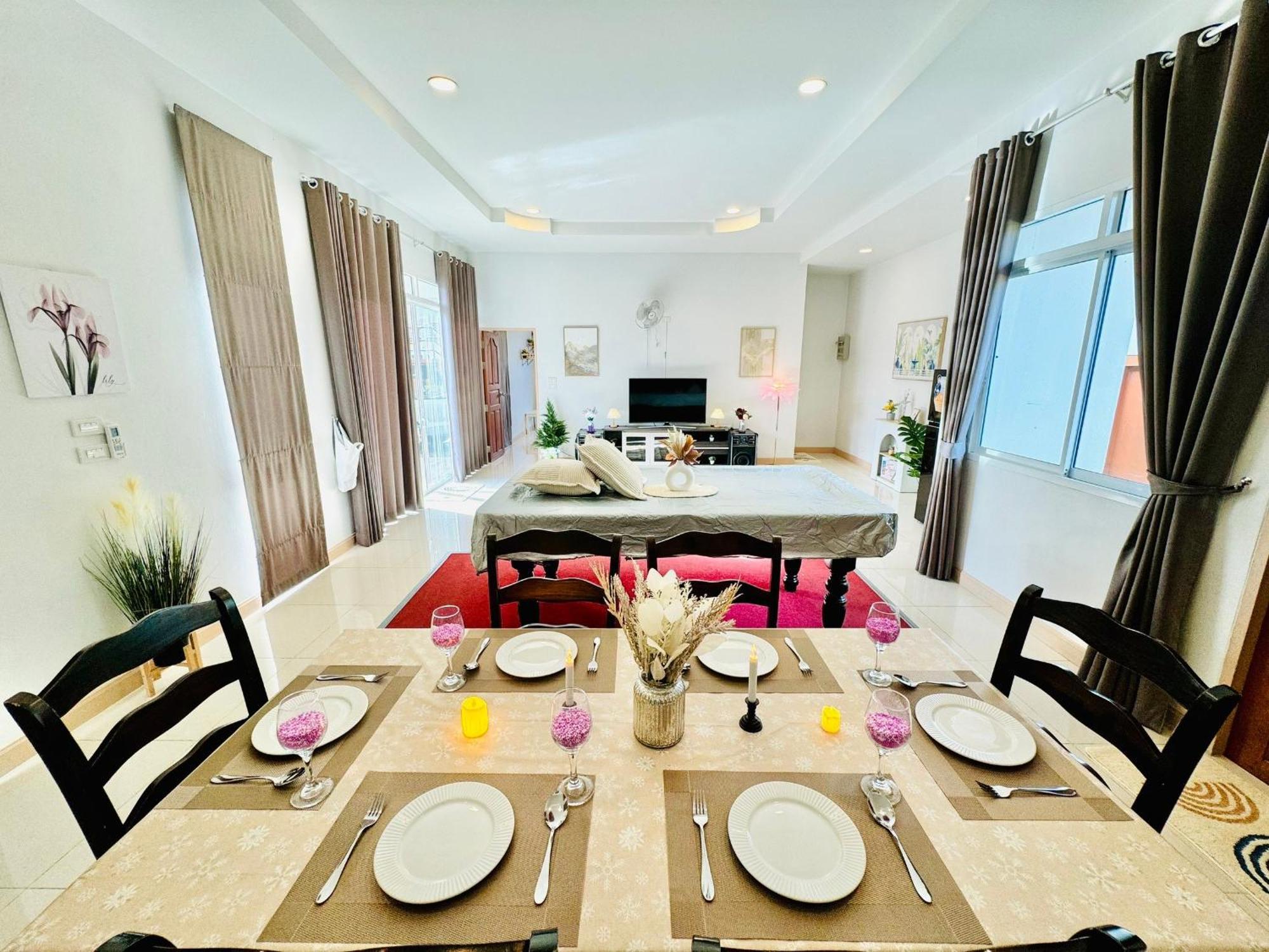 The Paragon Pool * Hua Hin
