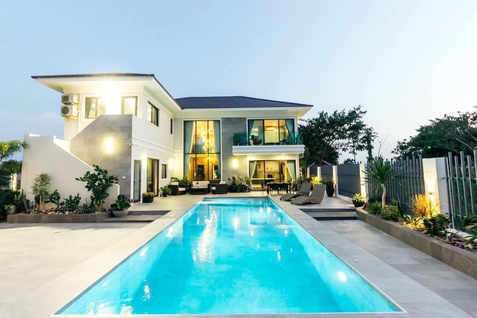 Villa 5-bedroom Luxurious 5-star With Private Pool *