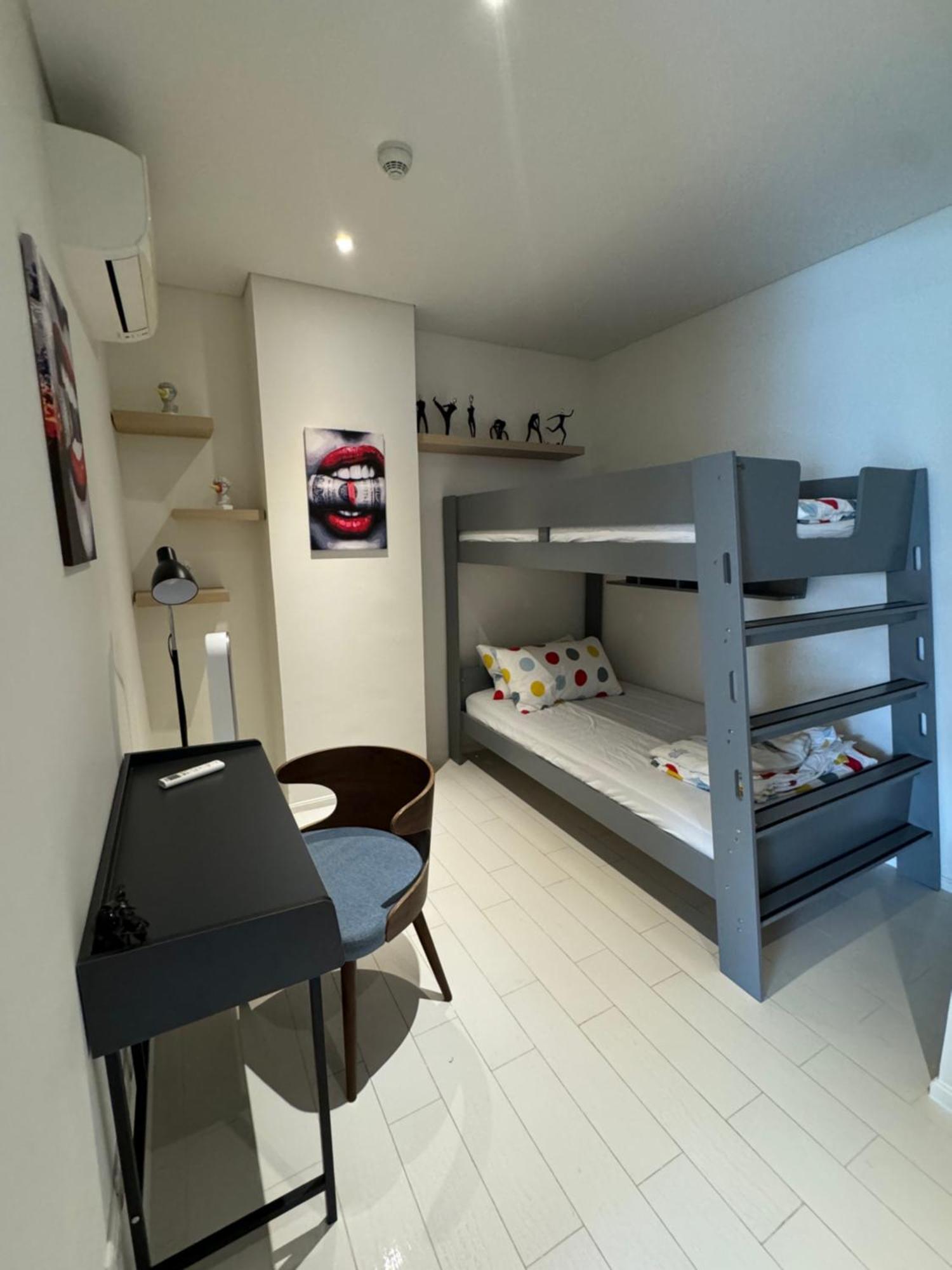 Apartment 3 Bedrooms 5 Stars With Sea View In Veranda *