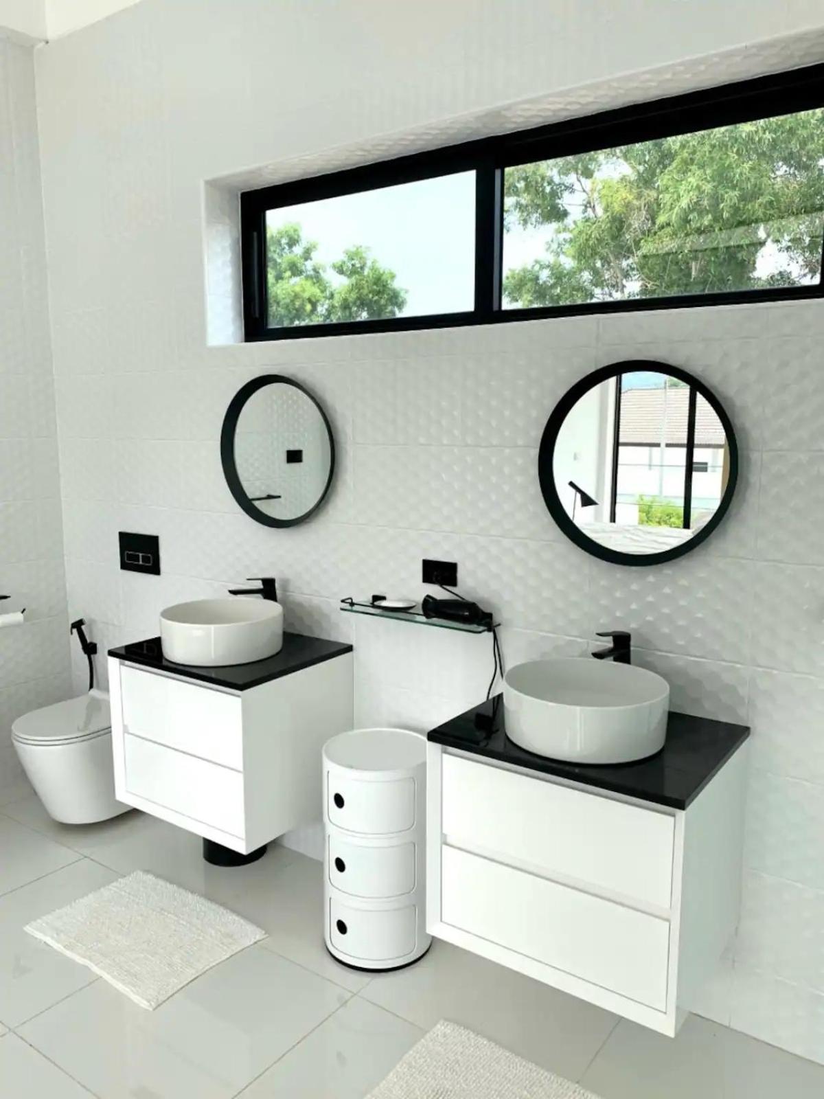 White Lagoon *
