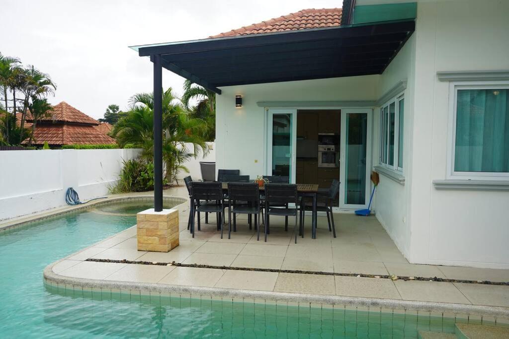 Cozy 4-bedroom Pool Villa, Black Mountain Golf Course, Orchid Paradise Home,hua Hin Villa *