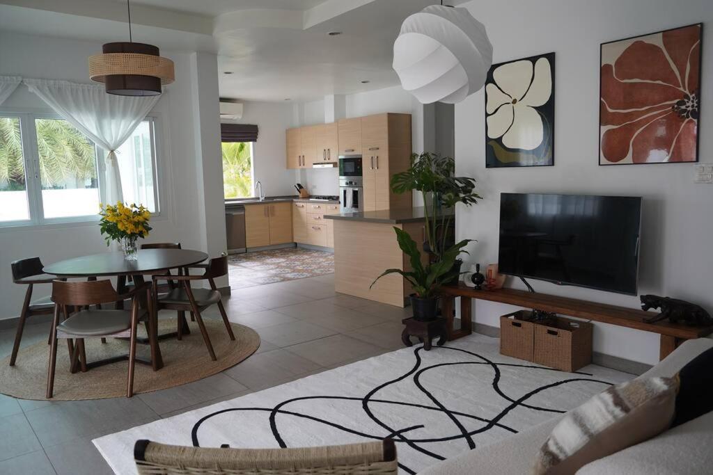 Cozy 4-bedroom Pool Villa, Black Mountain Golf Course, Orchid Paradise Home,hua Hin Hua Hin