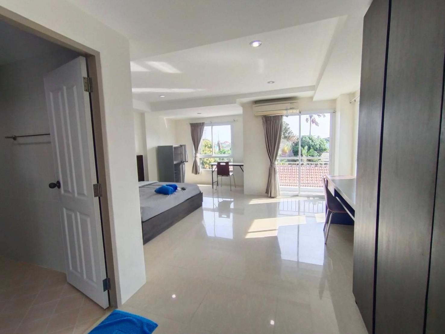 The Precious Aparthotel