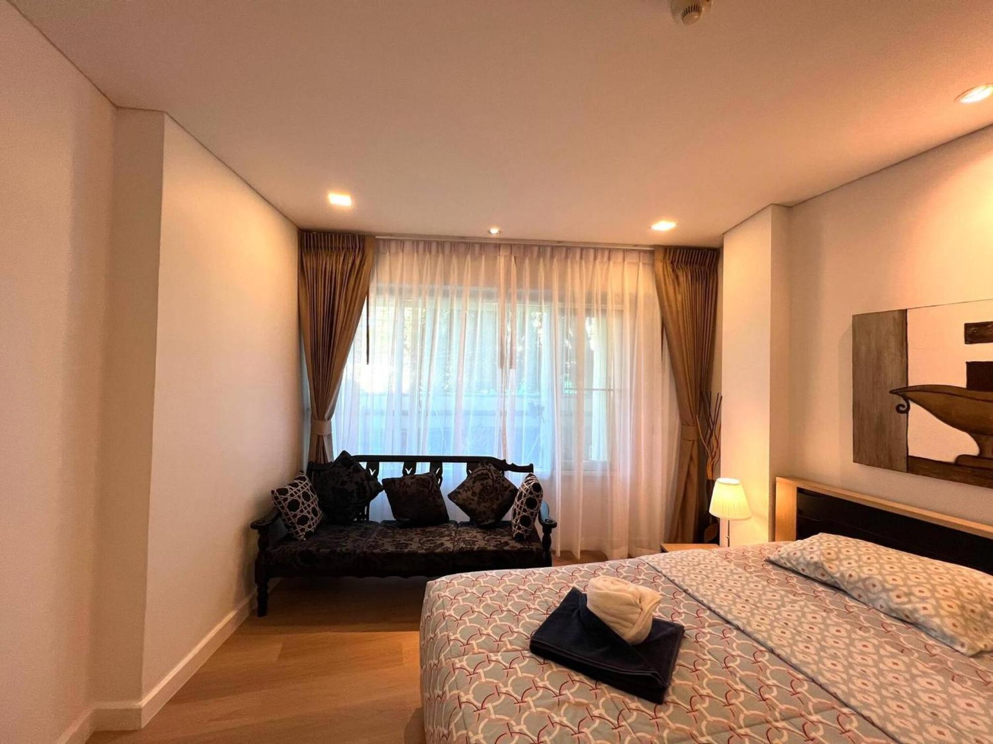 Apartment One Bedroom At Main Downtown With 5 Mins Walk To