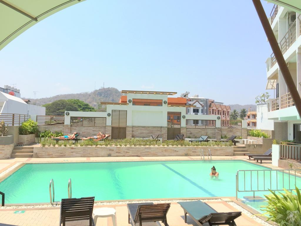 Tanawit & Hotel