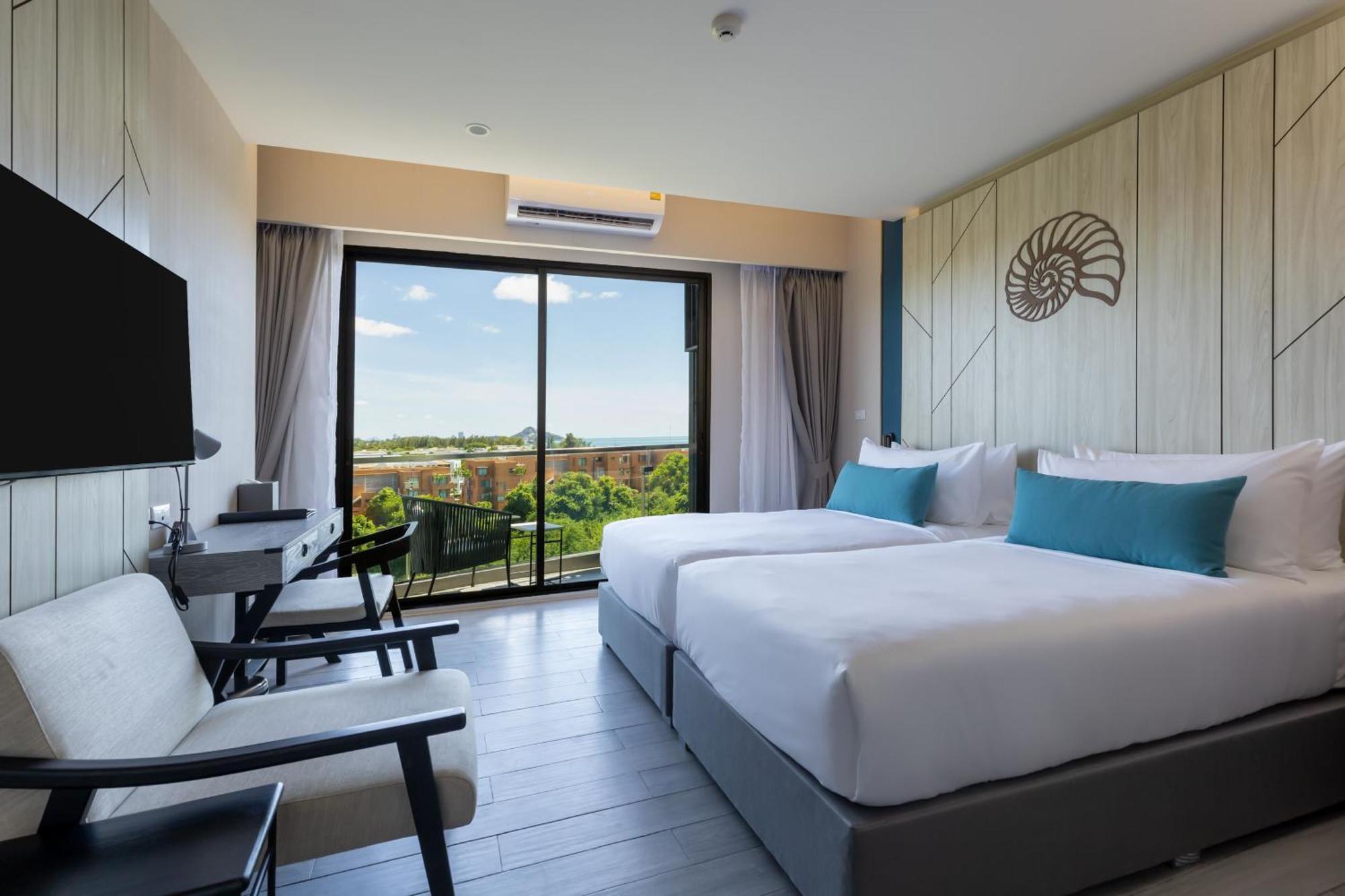 Western Carapace 4* Hua Hin