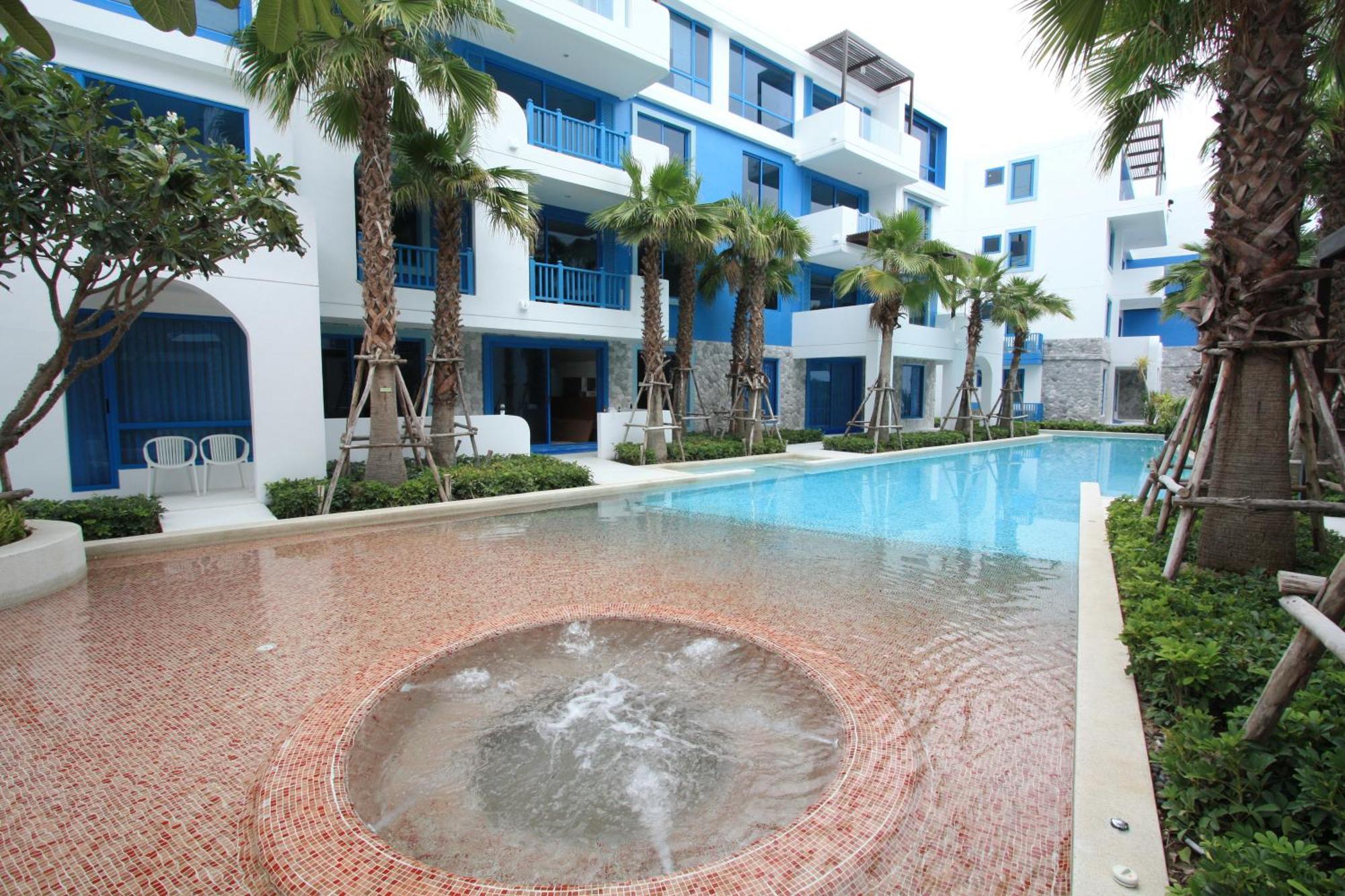 Apartment The Crest Santora - Family - Pool Access - Monthly Rent Only *