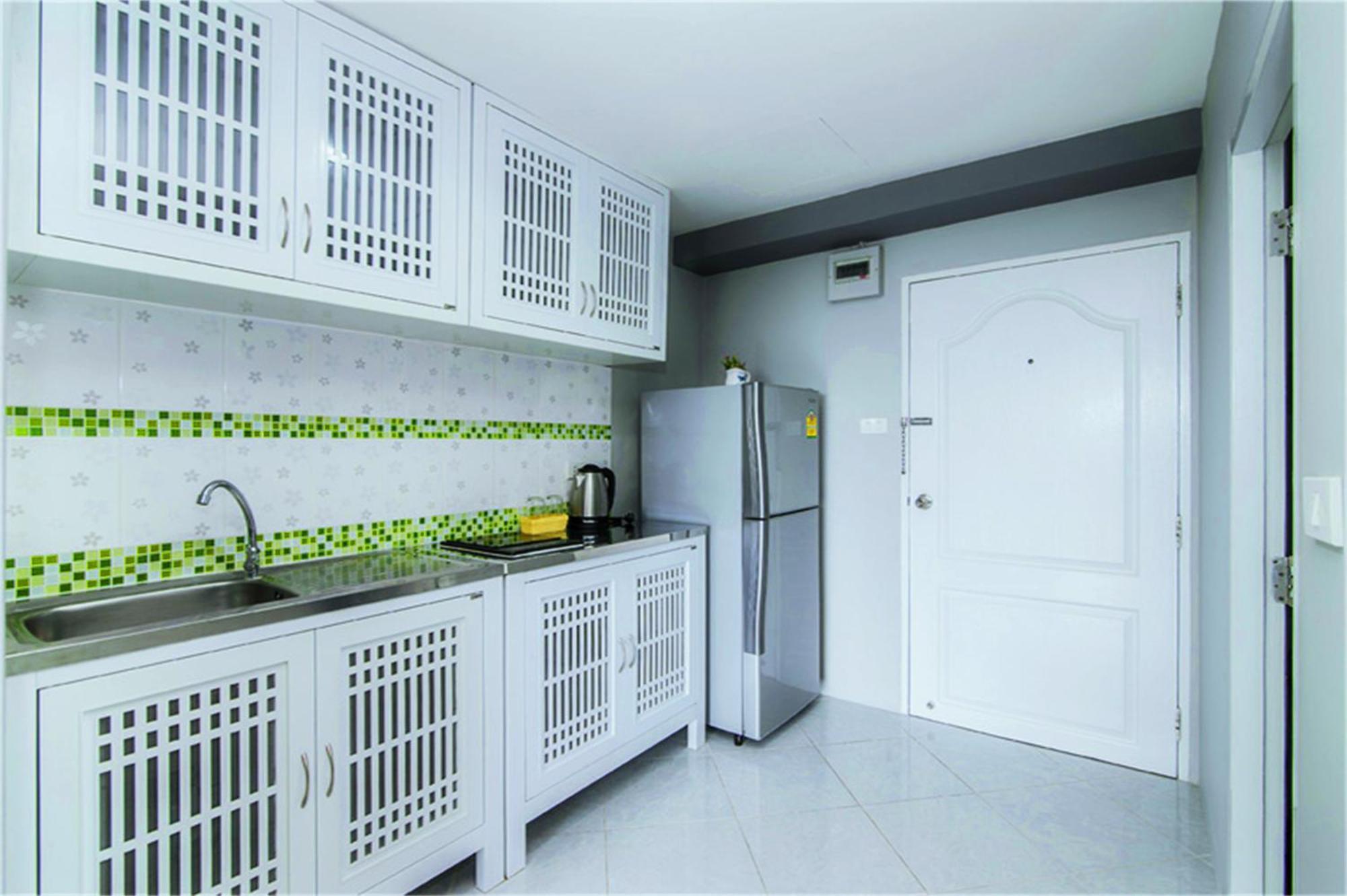Hin Nam & Maysa - Happy Rent Apartment