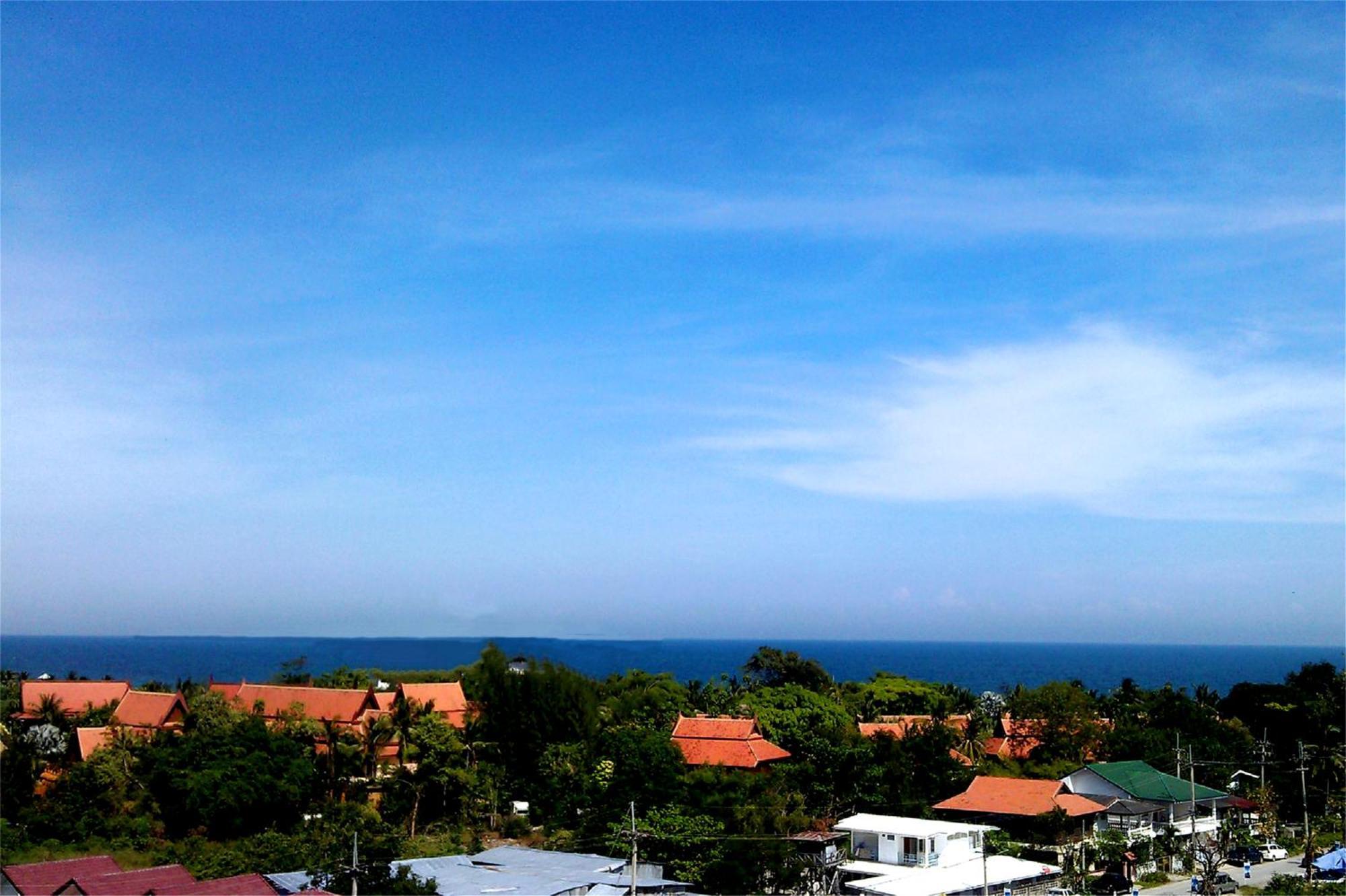 Hin Nam & Maysa - Happy Rent Apartment