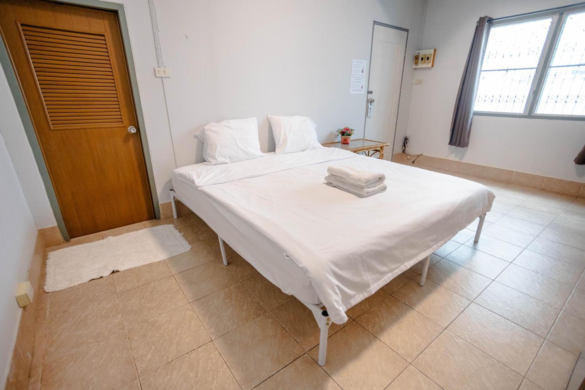 Mitr Apartment *