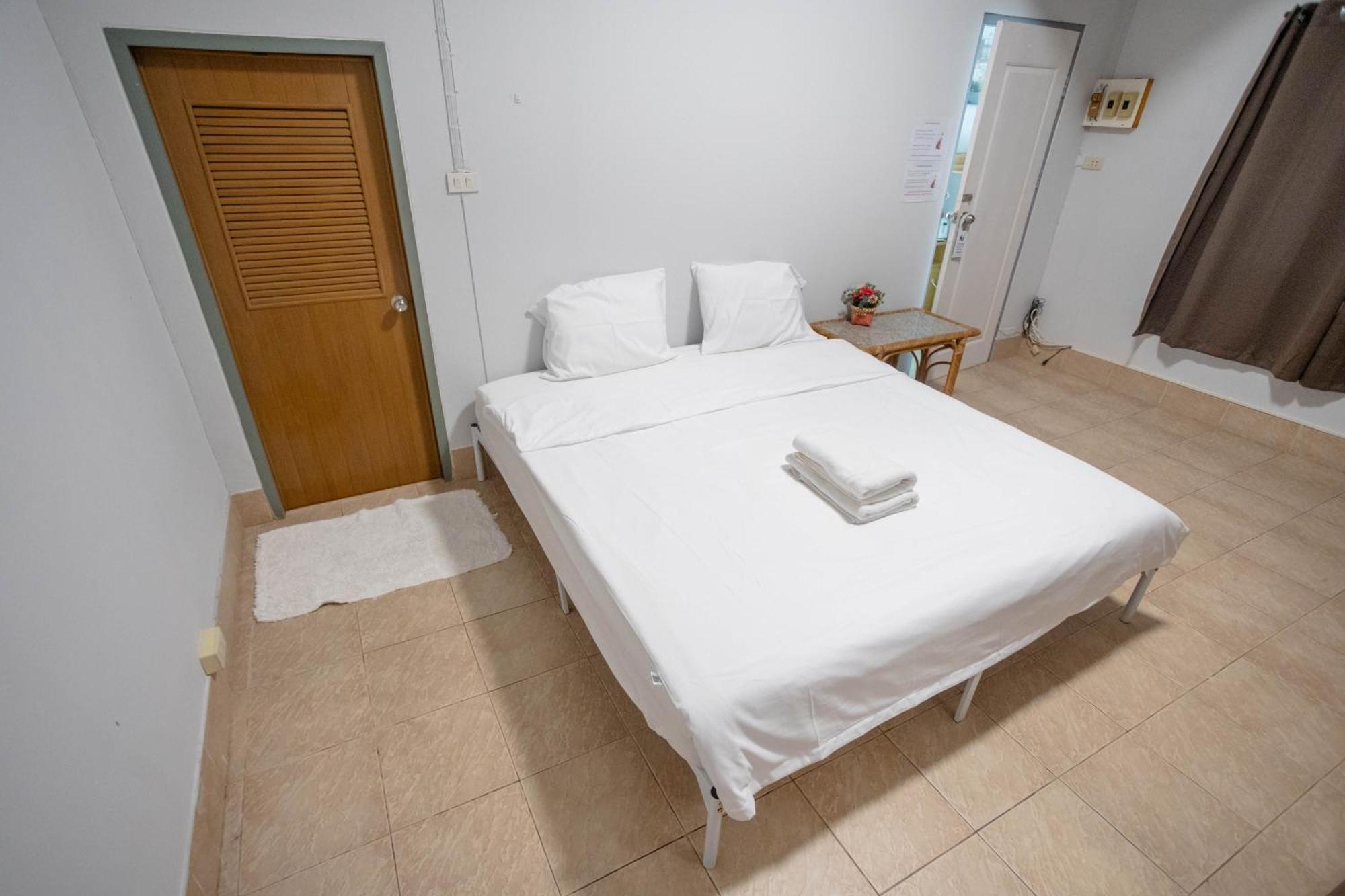Mitr Apartment *