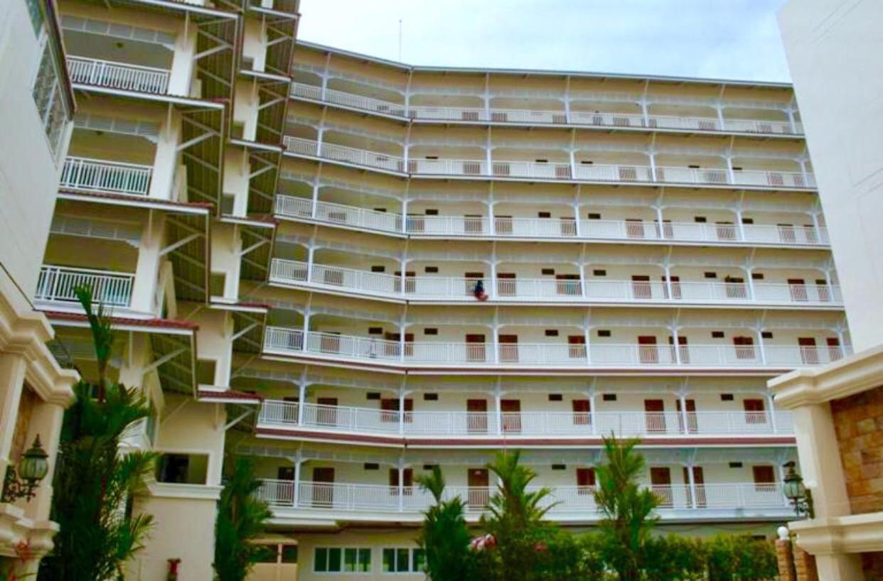 Baan Klang *