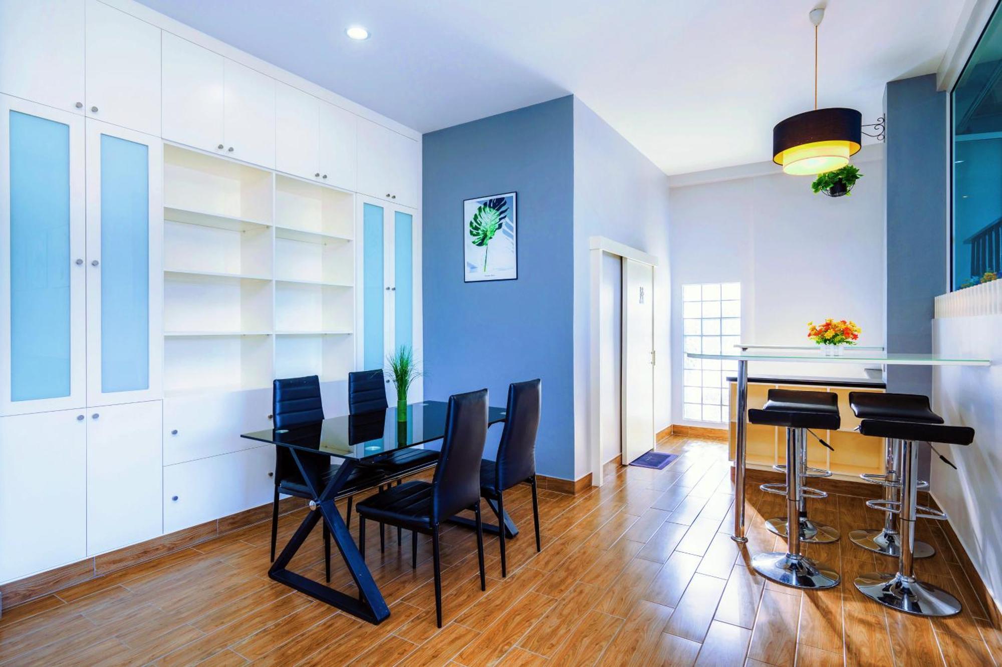 First - Happy Rent