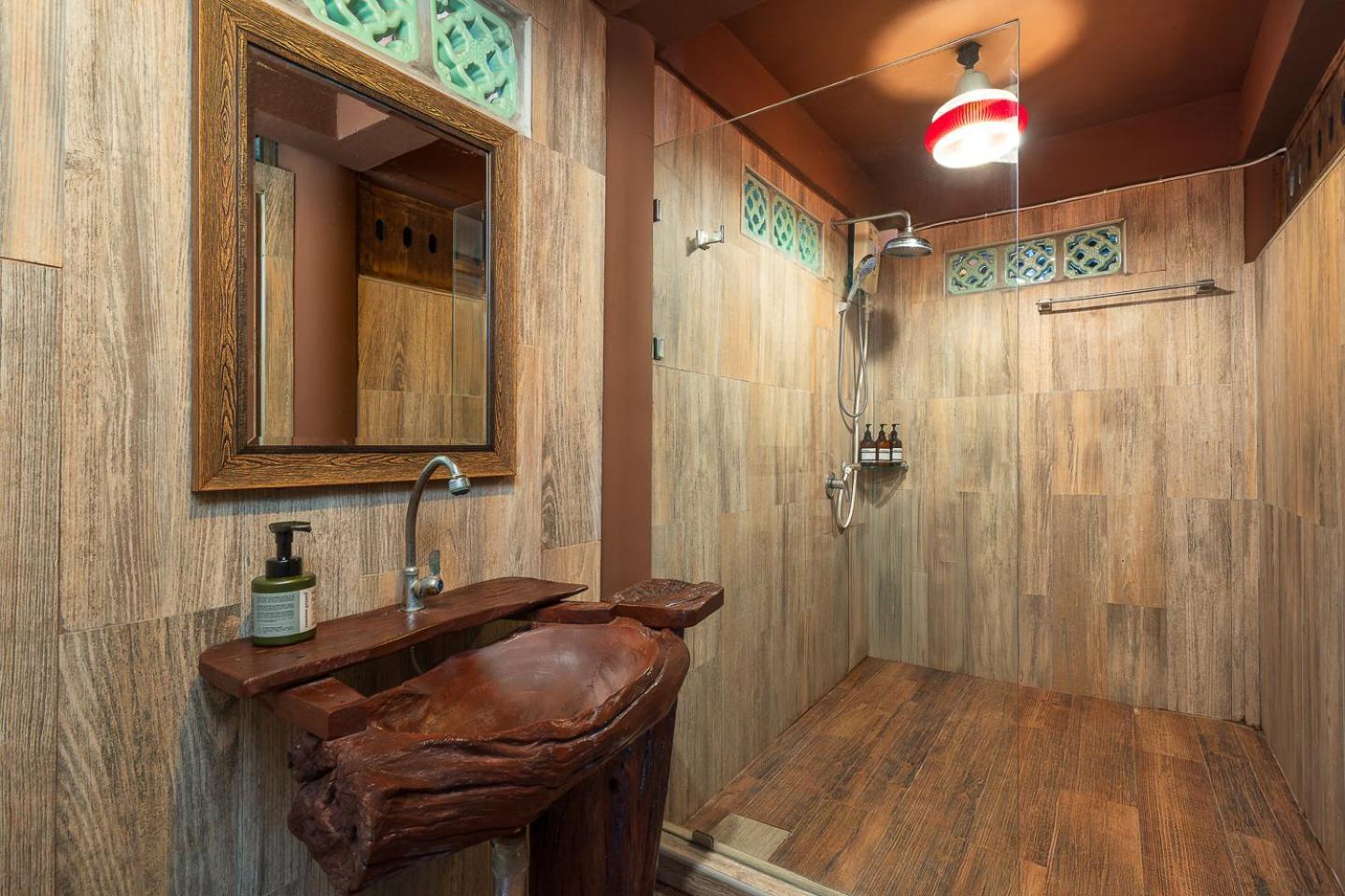 Villa Authentic Thai With Open-air Living & Pool-central-huahin