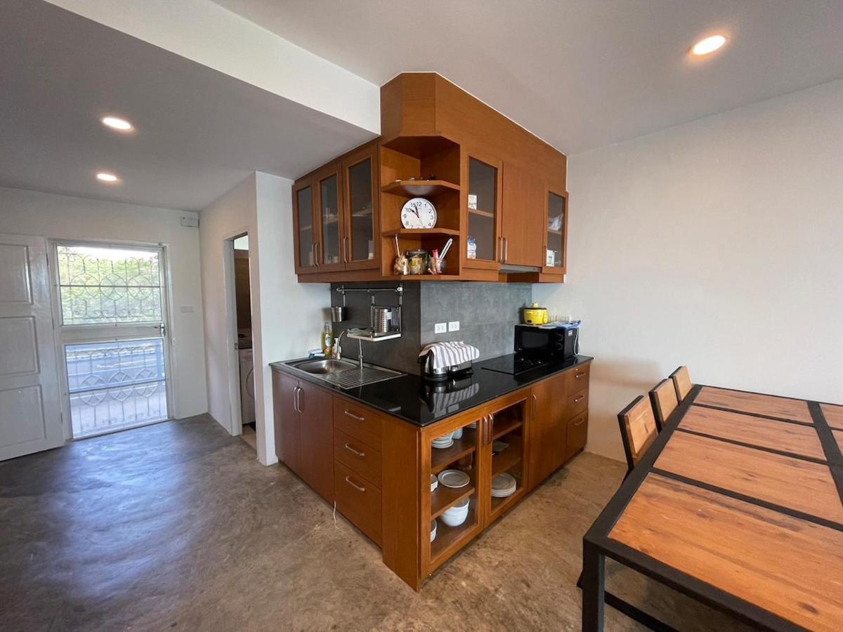 2 Bedder Front In Prime Location *