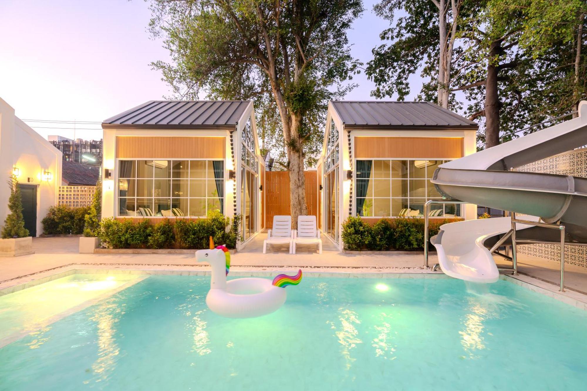 The And I Private Pool *