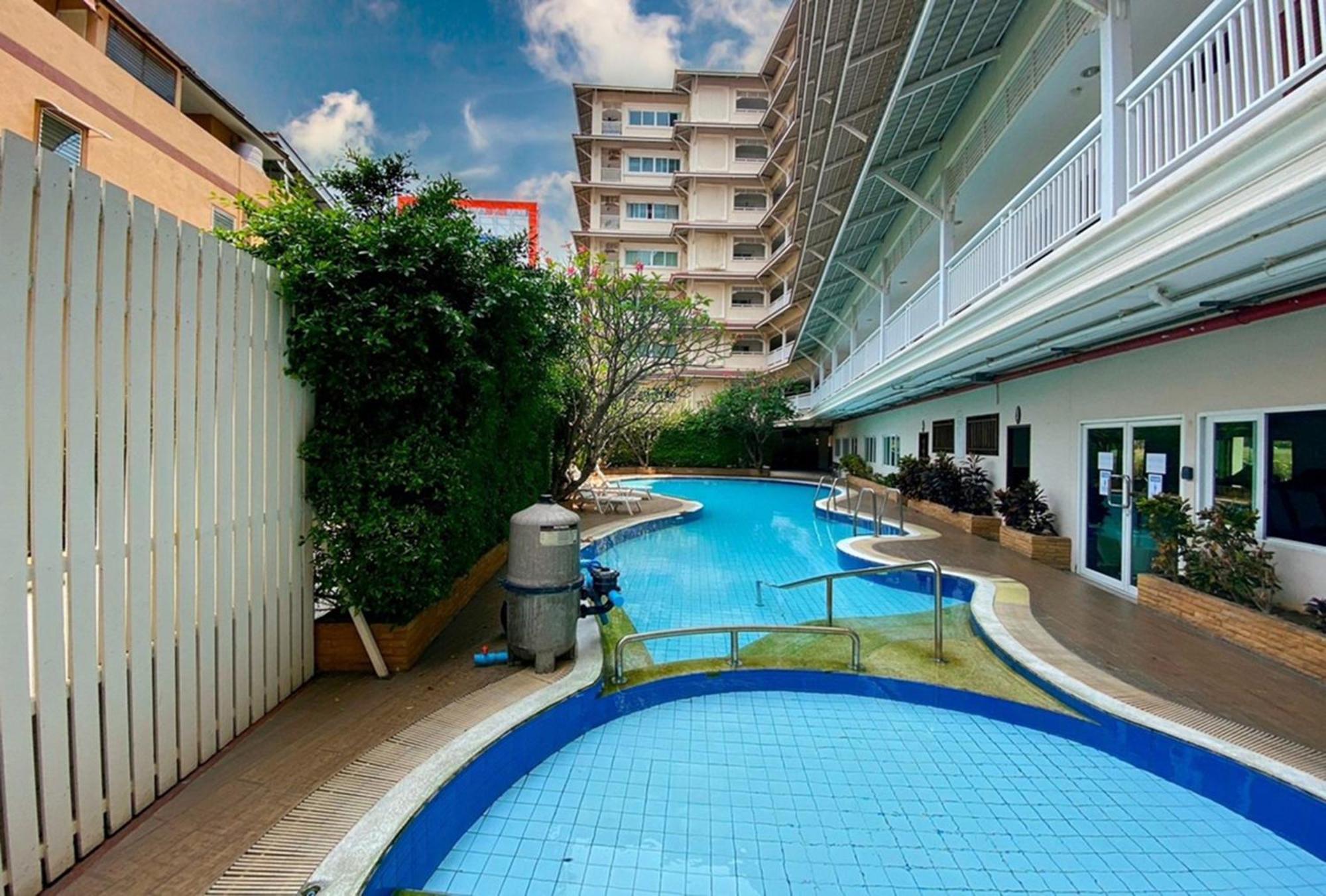 Modern At Baan Klang