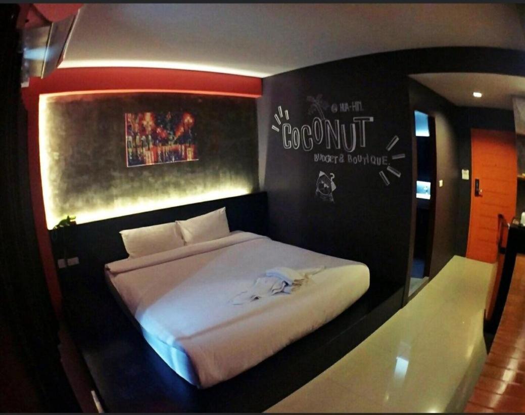 Coconut Hotel