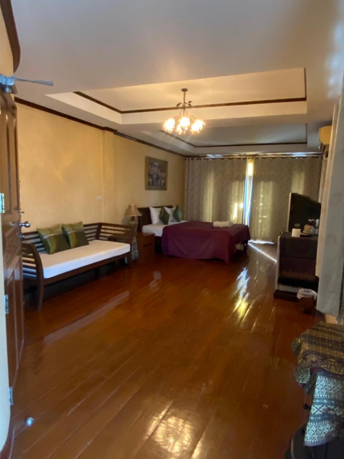 Khách sạn White - Sha Certified Hua Hin