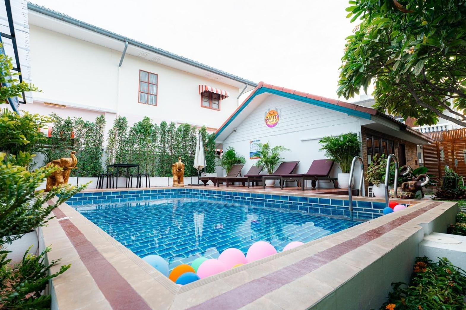 Amit 51 Hotel 3*