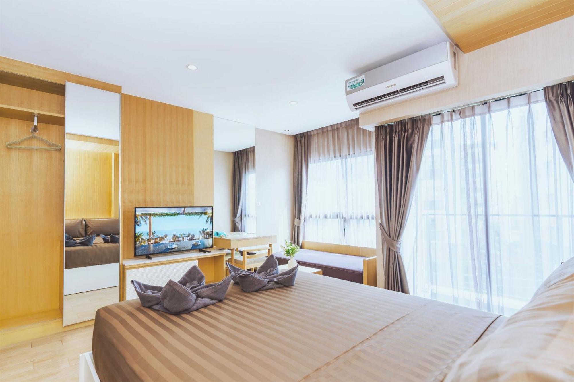 First Apartment Hua Hin