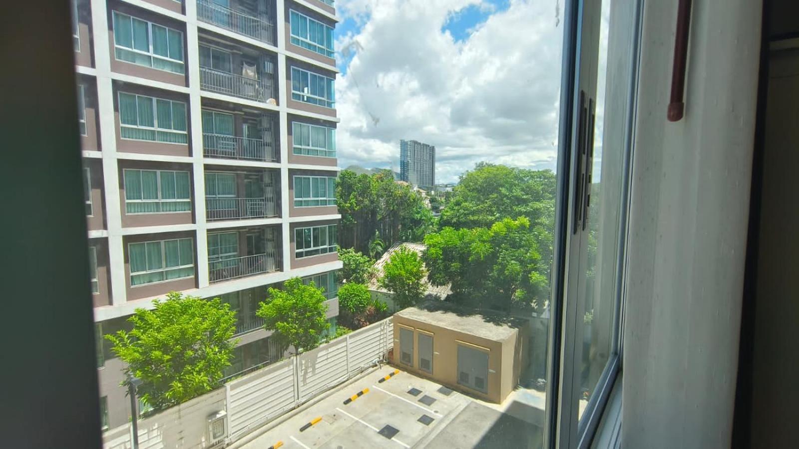 Baan Koo Kiang Apartment