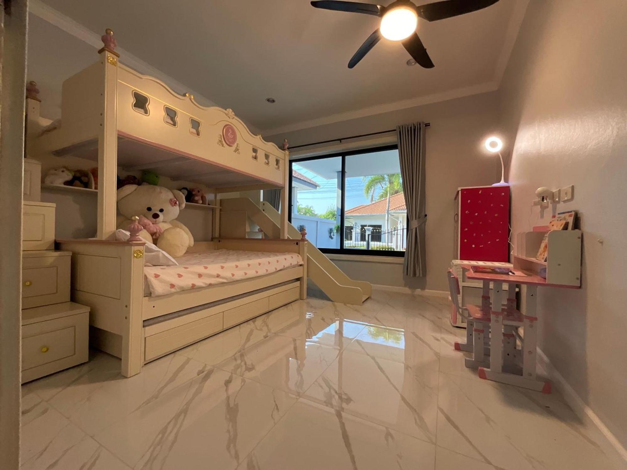 Vila 7 Minutes From Centre Orchid With Jacuzzi And Pool Table *