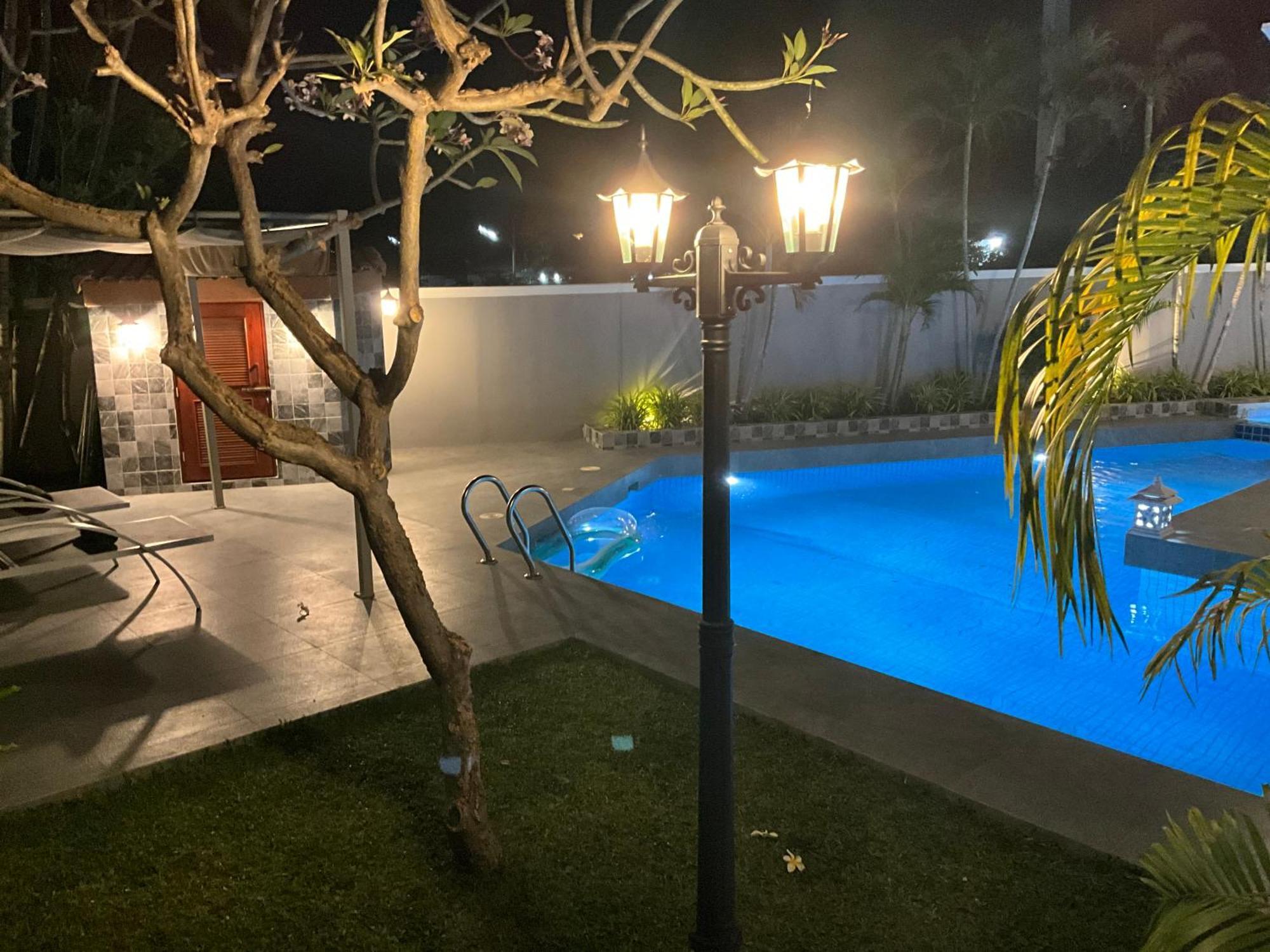 7 Minutes From Centre Orchid With Jacuzzi And Pool Table *