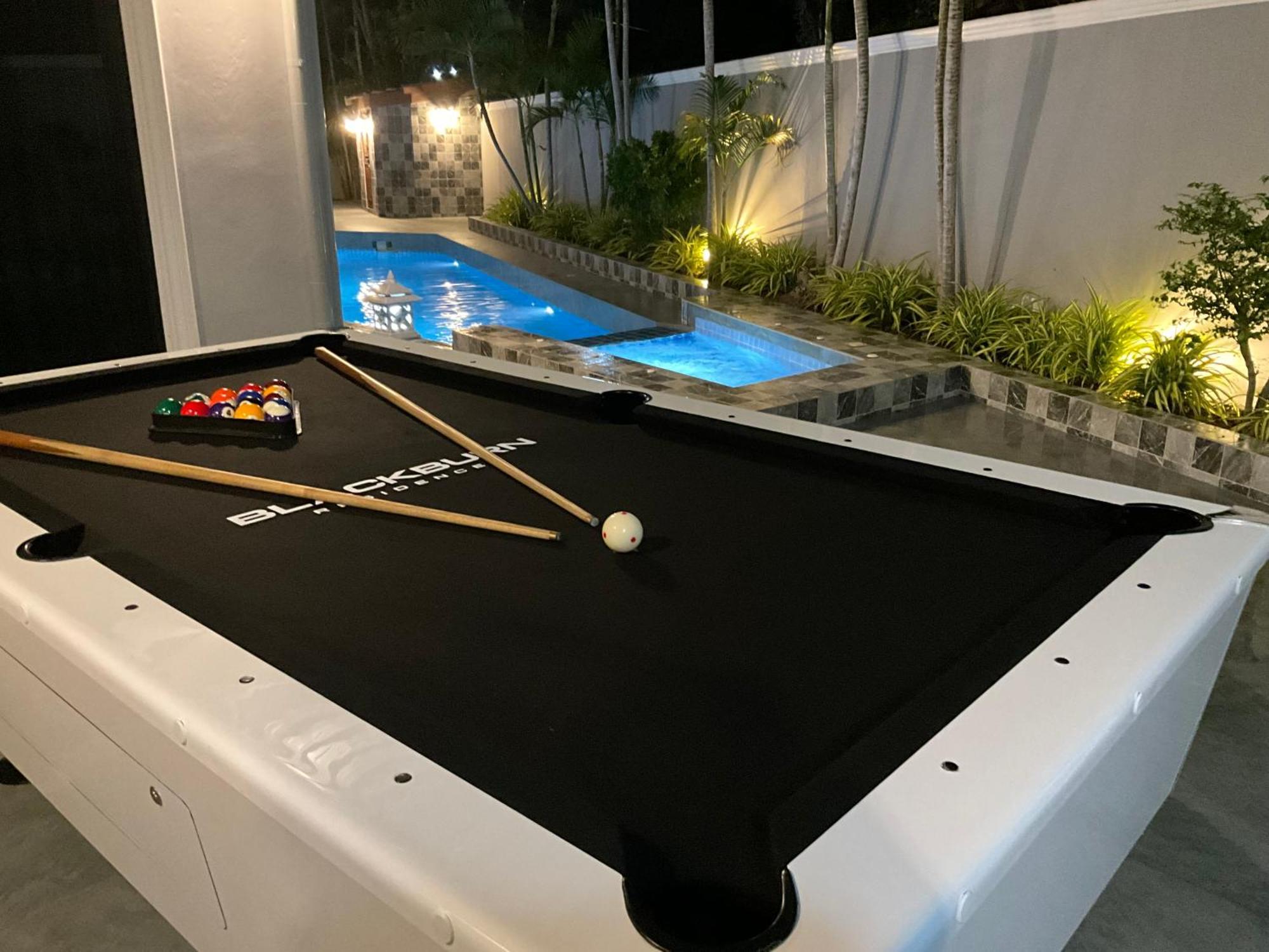 7 Minutes From Centre Orchid With Jacuzzi And Pool Table