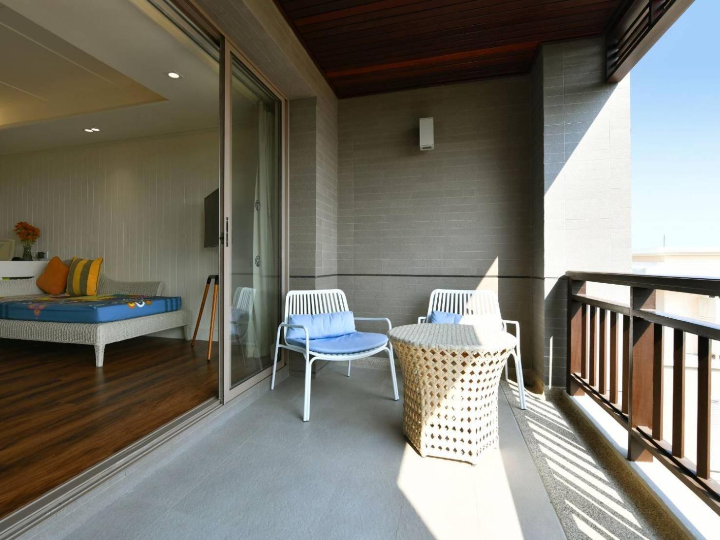 Resort Rest Detail