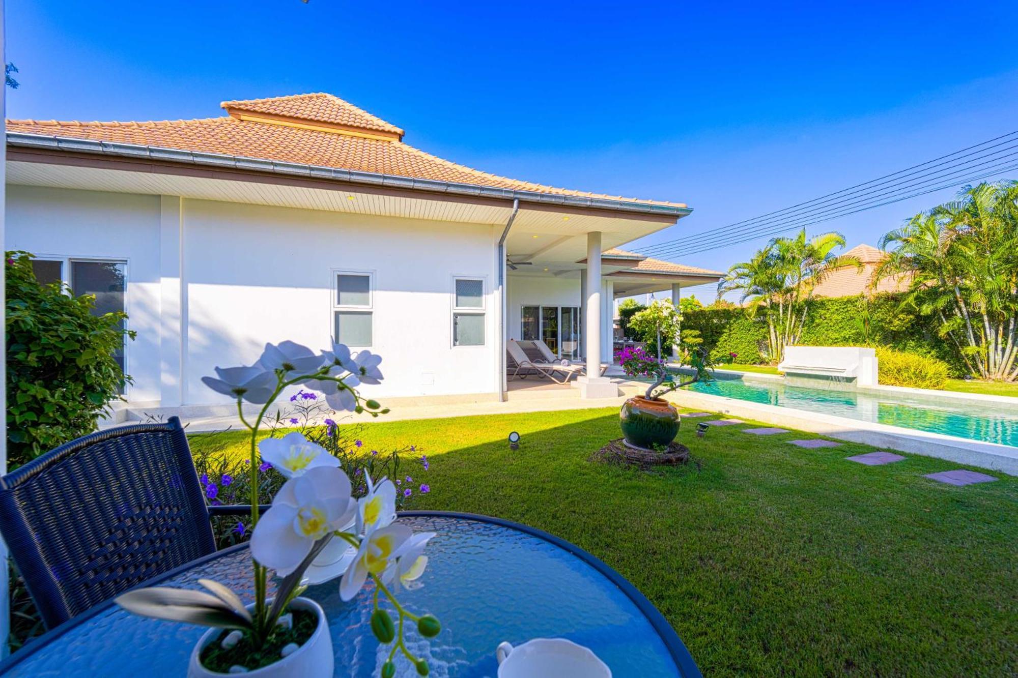 Villa 4 Bedroom Private Pool - Mr51