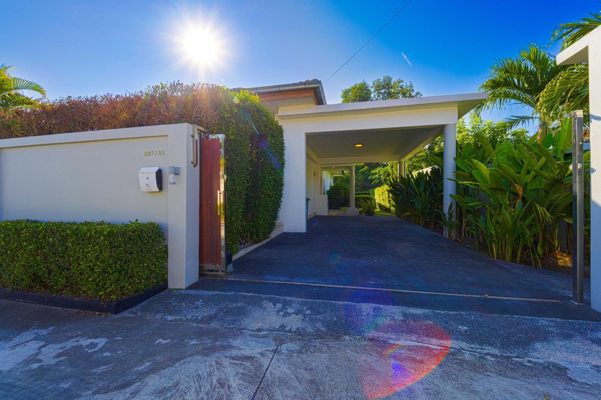 4 Bedroom Private Pool - Mr51 *