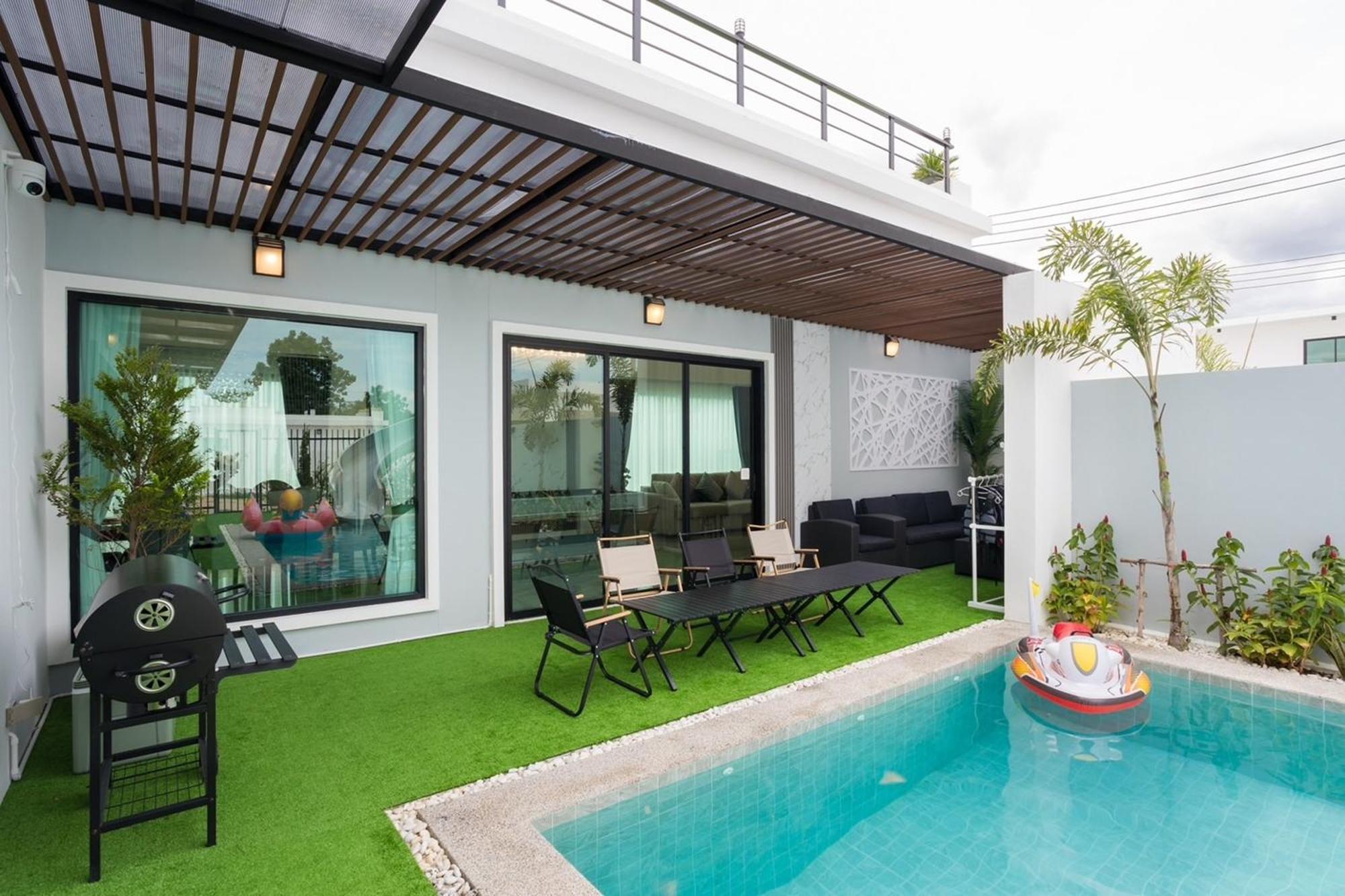 The Modern Pool *