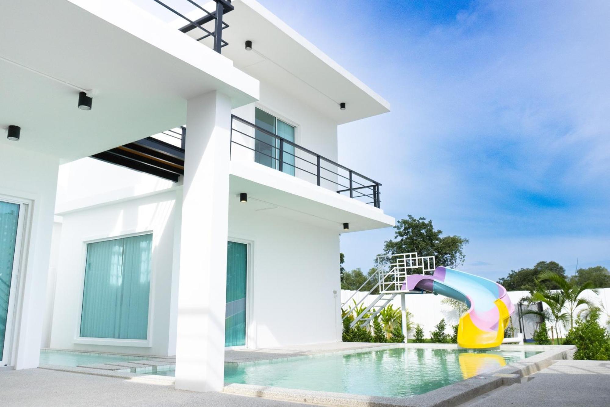The Modern Pool