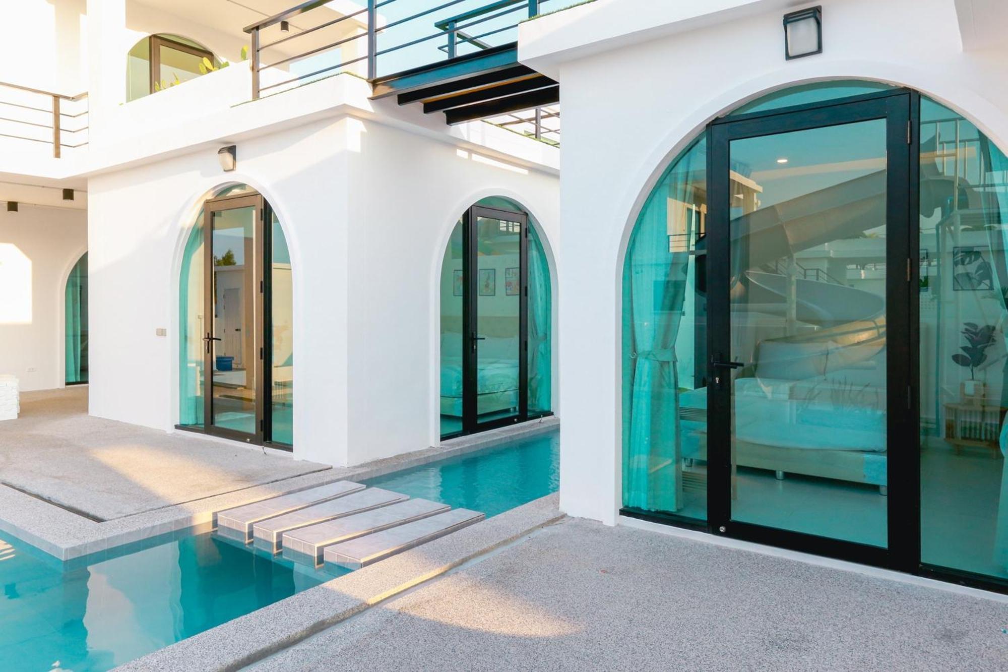 The Modern Pool *
