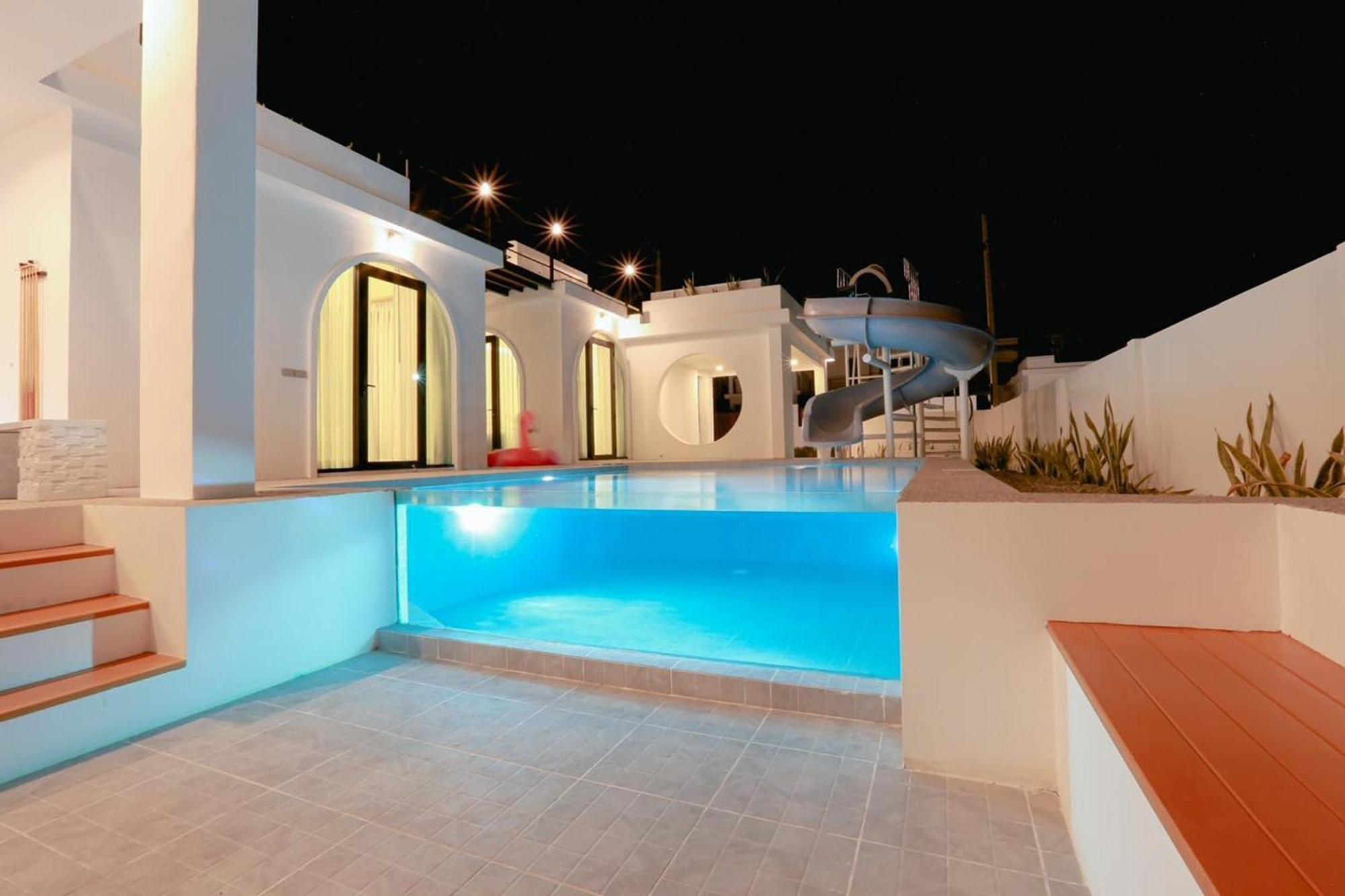 The Modern Pool *