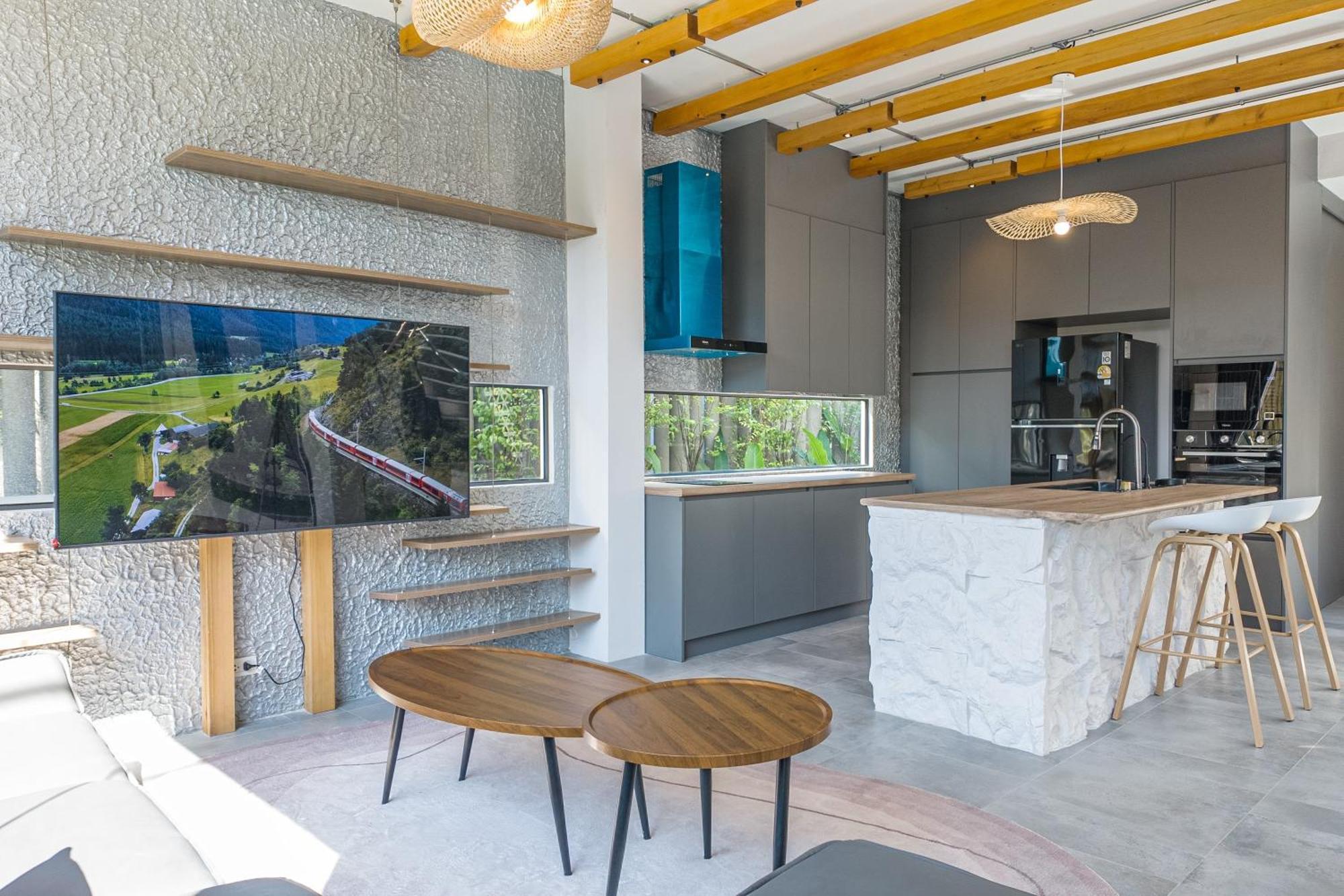 The Modern Pool Villa
