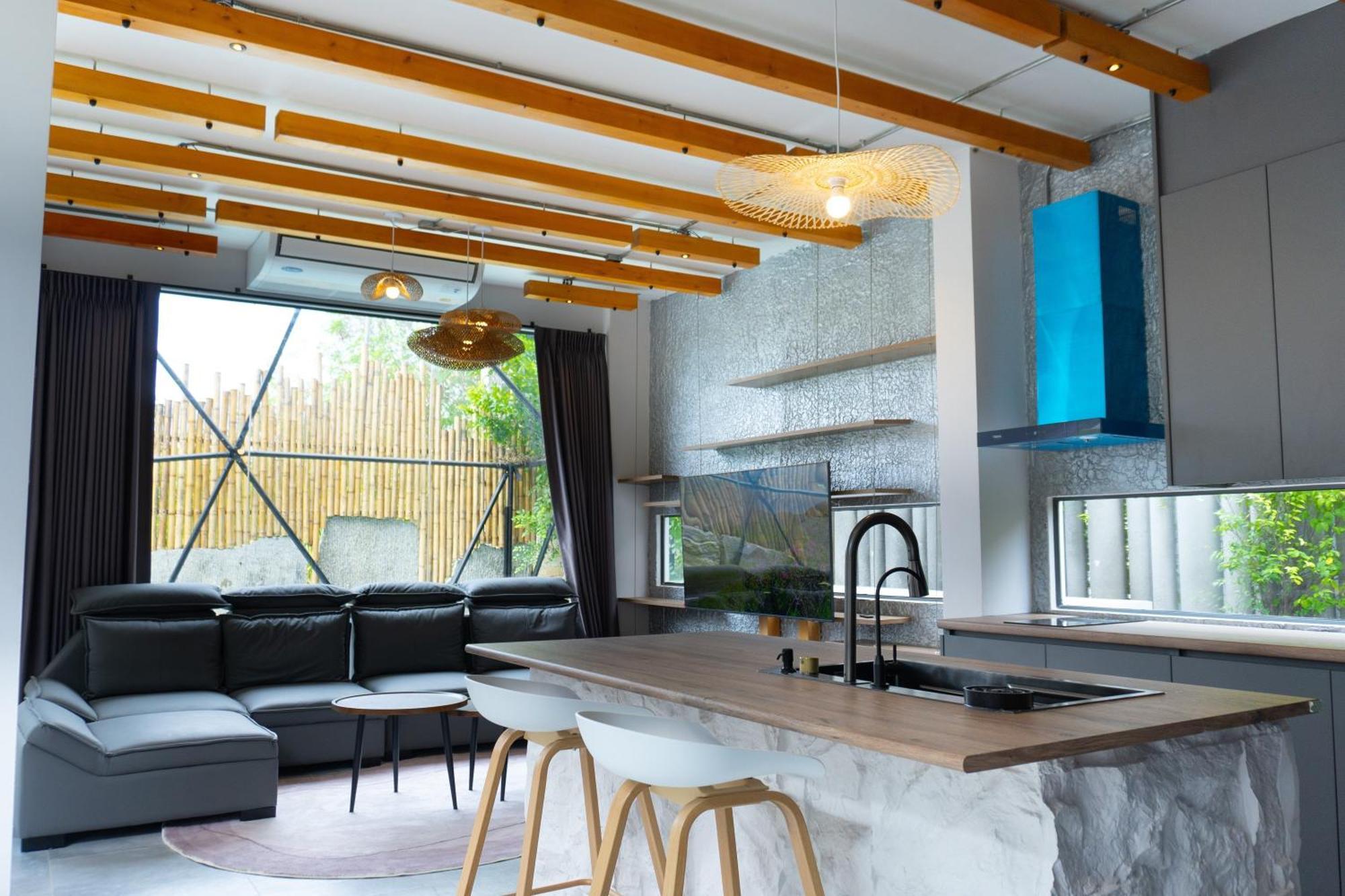 The Modern Pool *